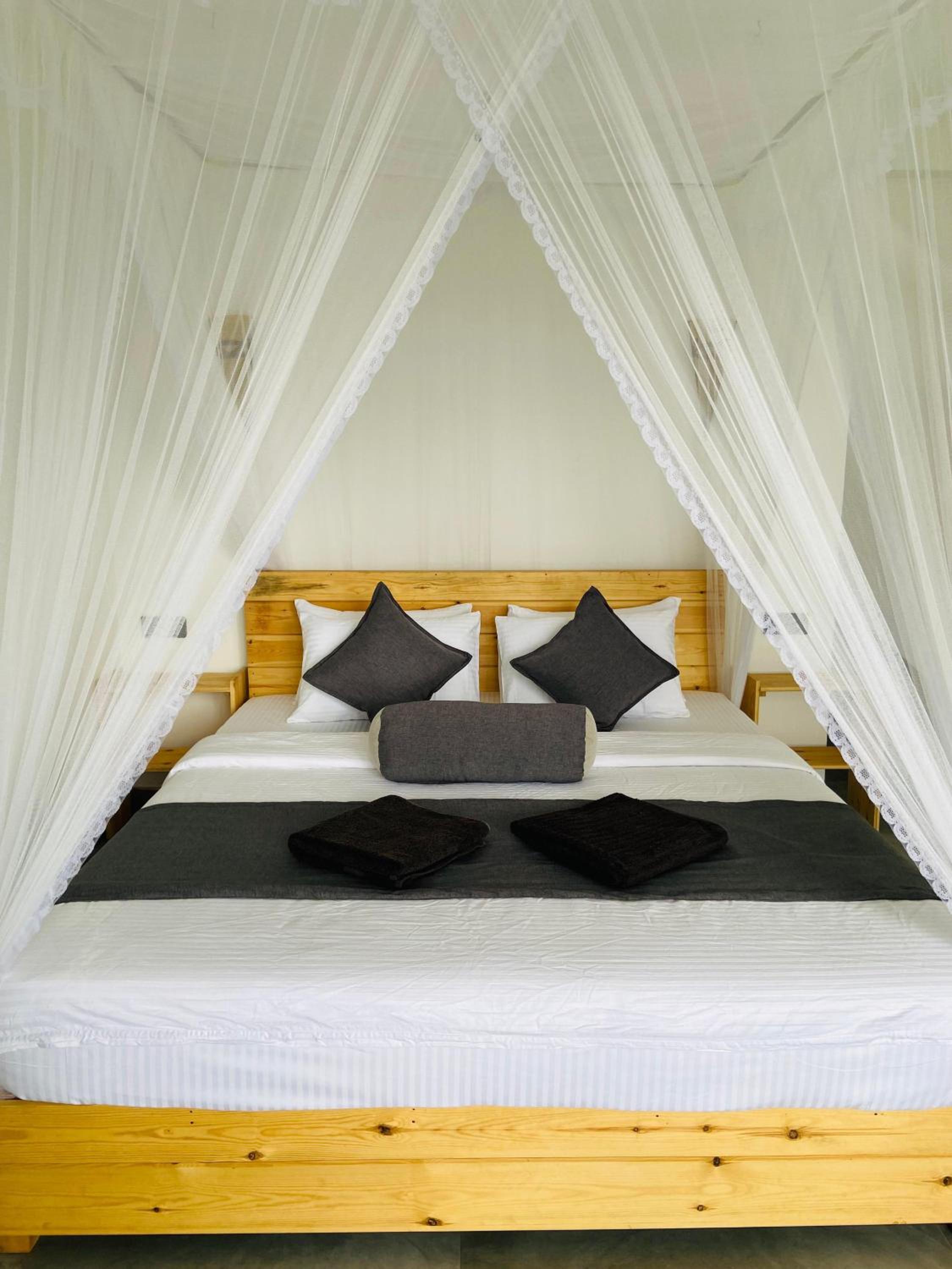 Deluxe King Room photo 2