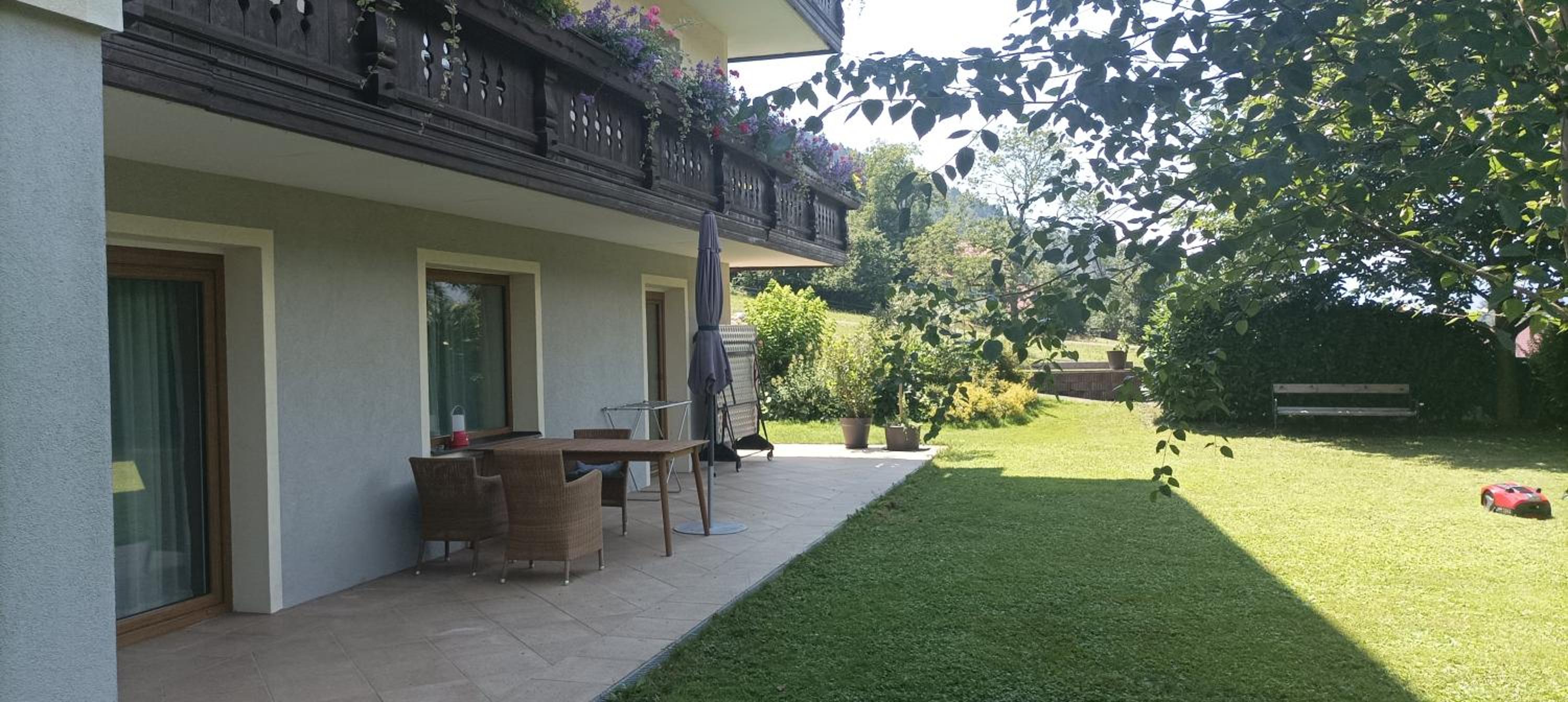 One-Bedroom Apartment with Garden View photo 2