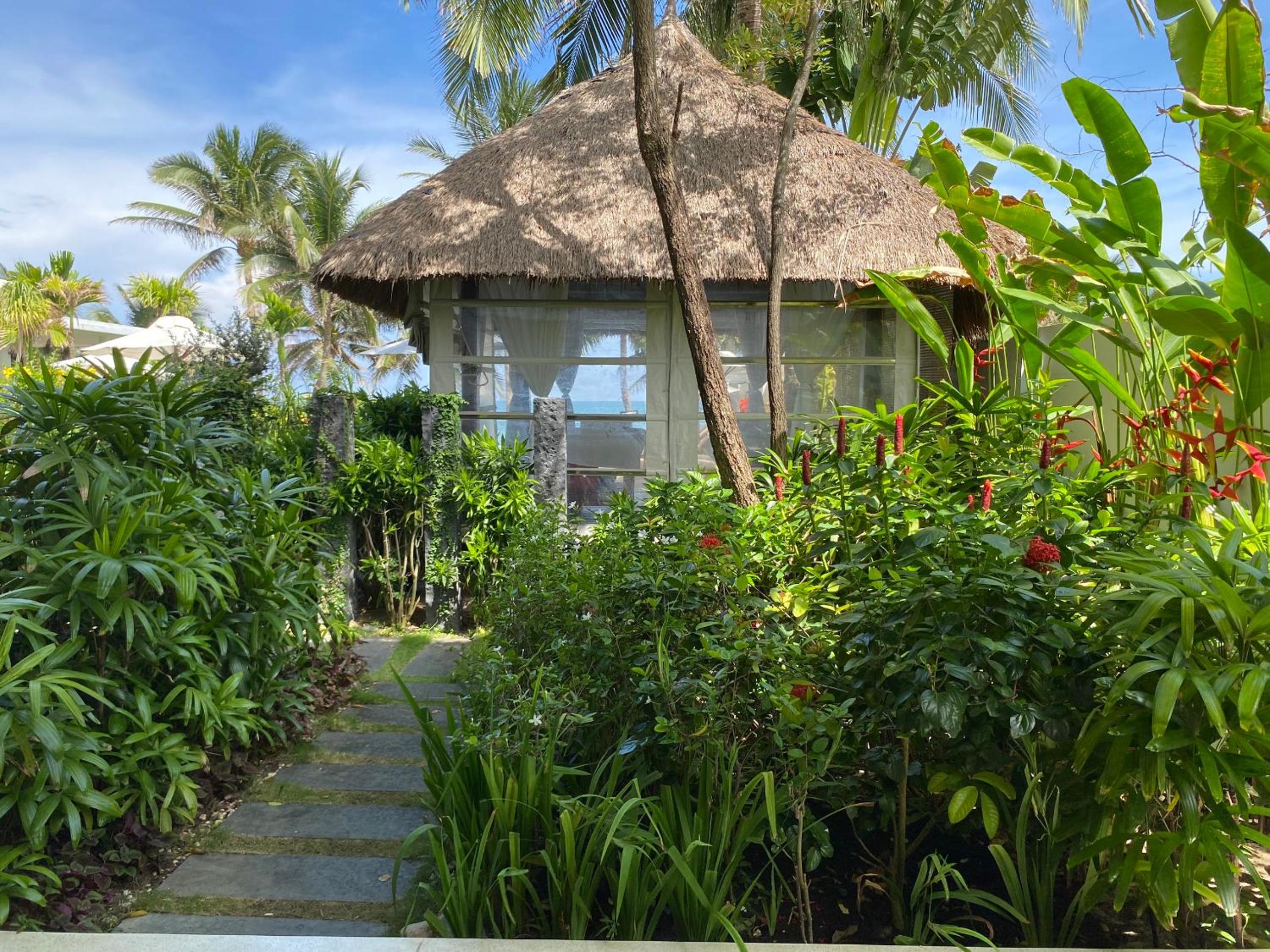 Deluxe Double Room with Pool View - Photo 5
