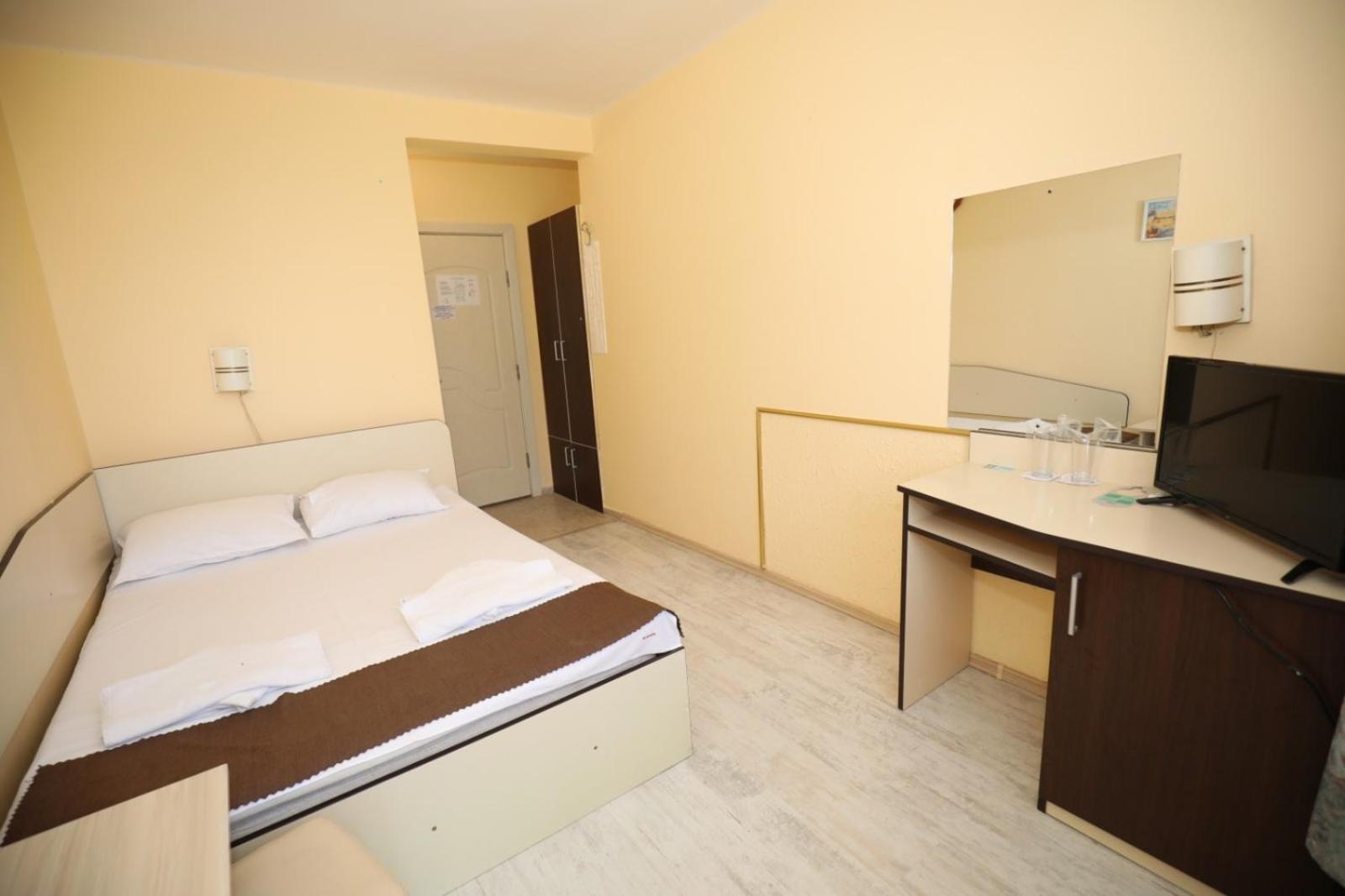 Double or Twin Room with Sea View photo 1