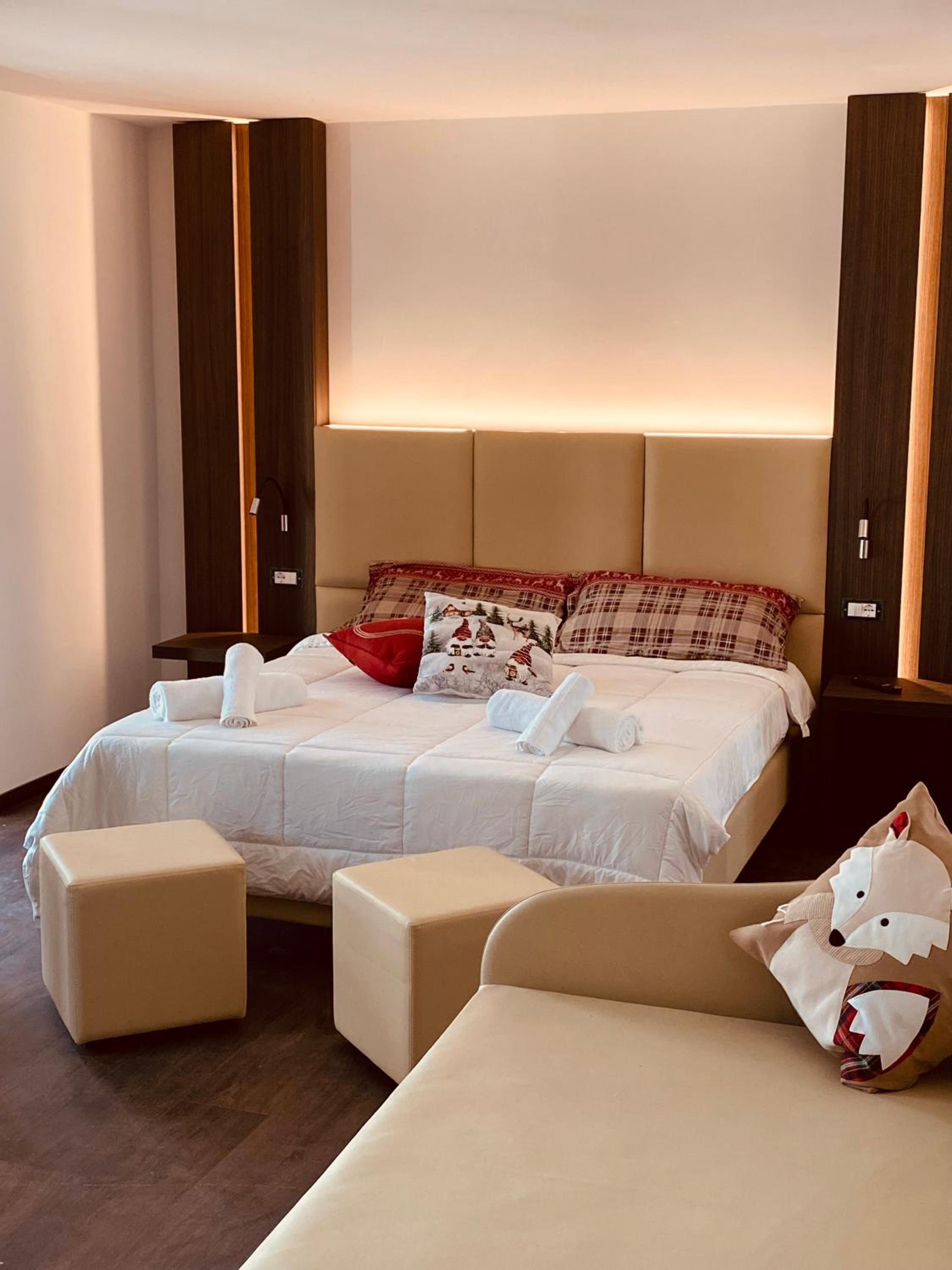 Deluxe Family Room
