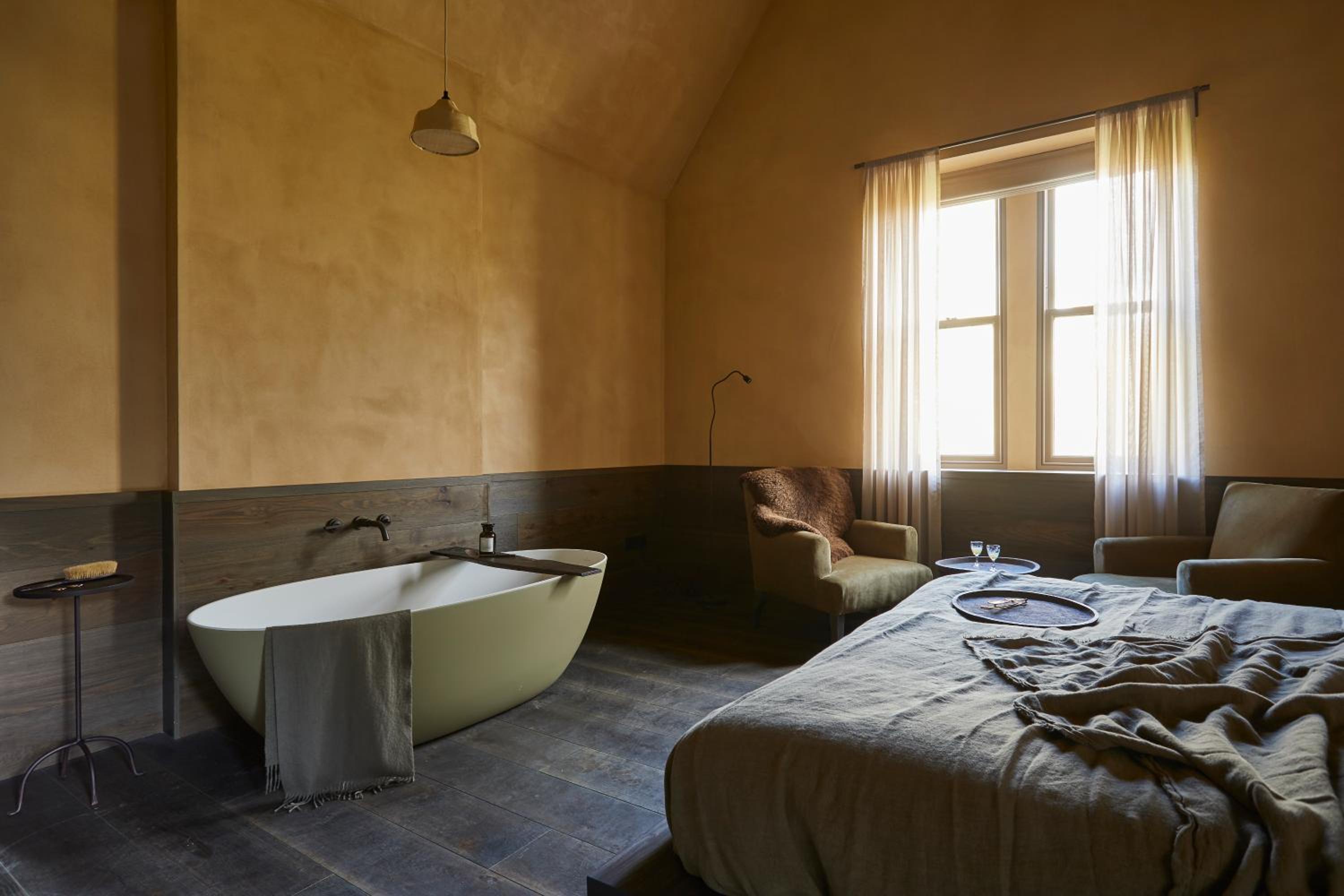 Deluxe King Room photo 3