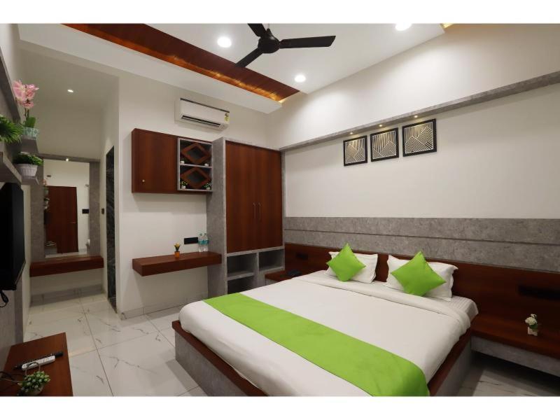 Queen Room - Photo 1