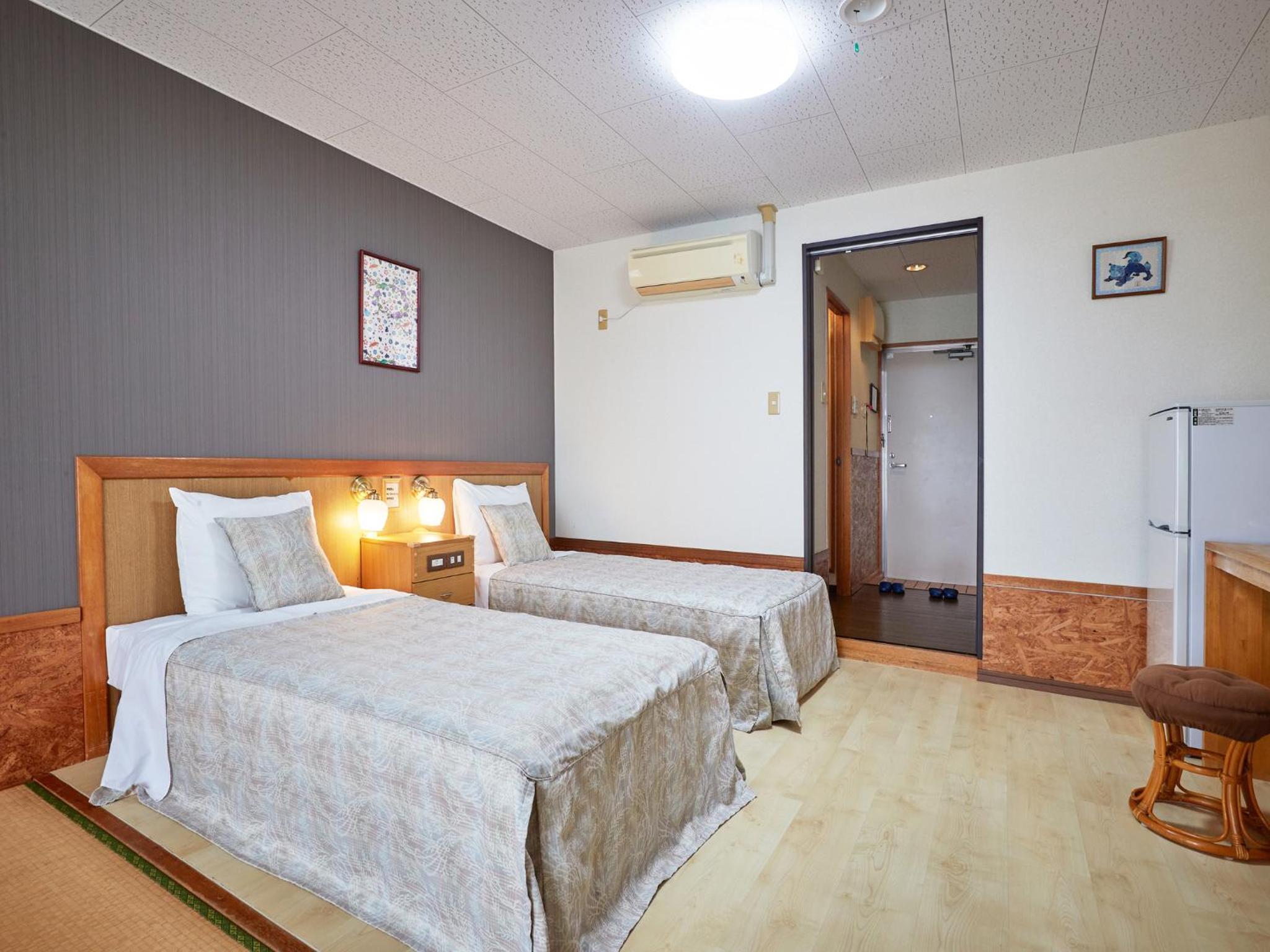Japanese-Western Style Room (Main Building) - No View Specified photo 2