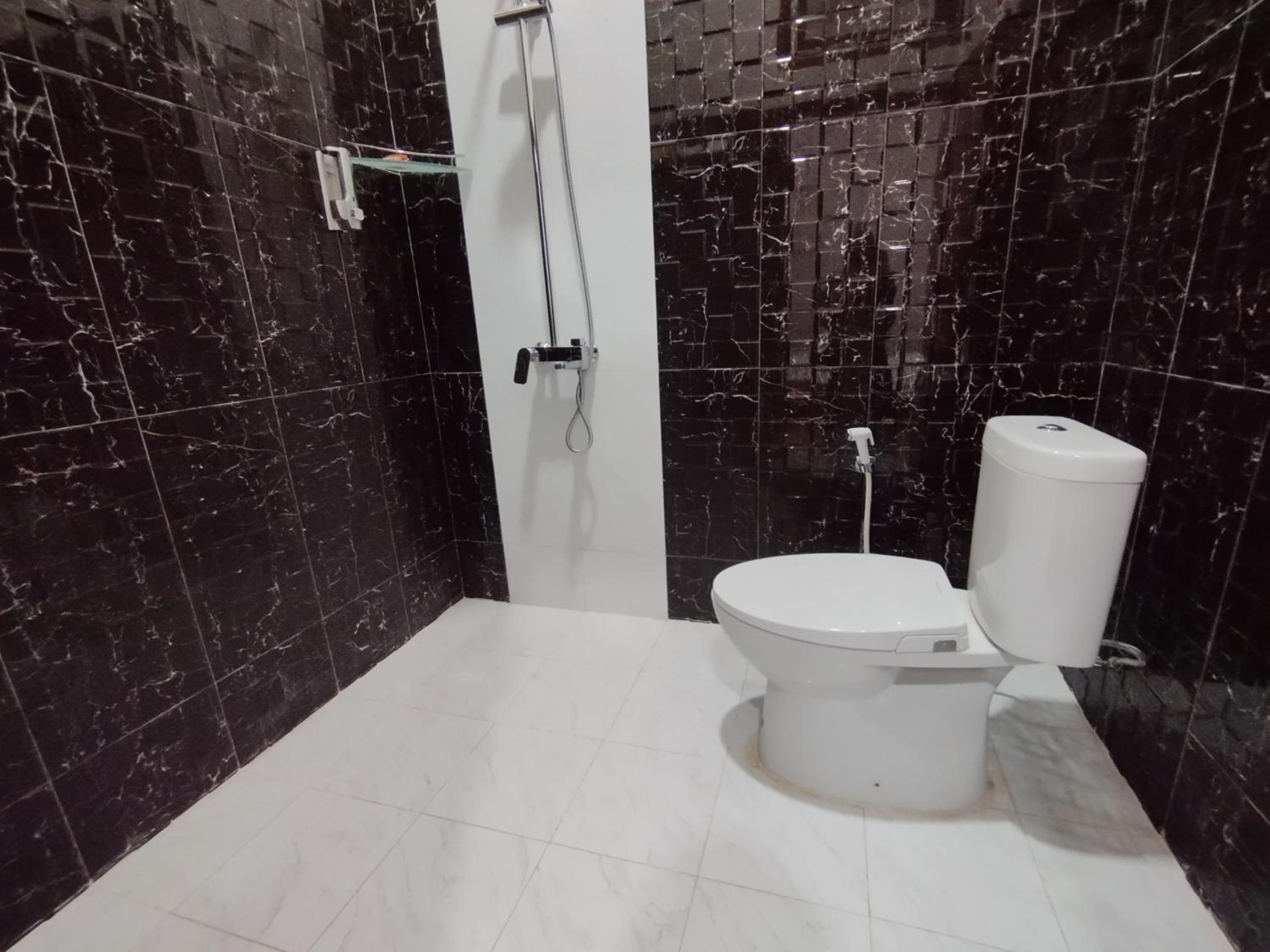Standard Queen Room - Photo 3