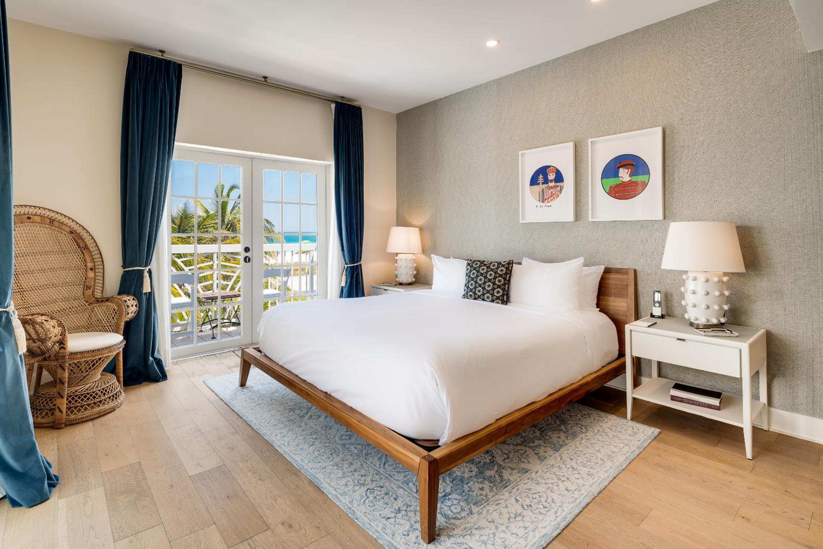 Junior Ocean Front King Suite with Balcony