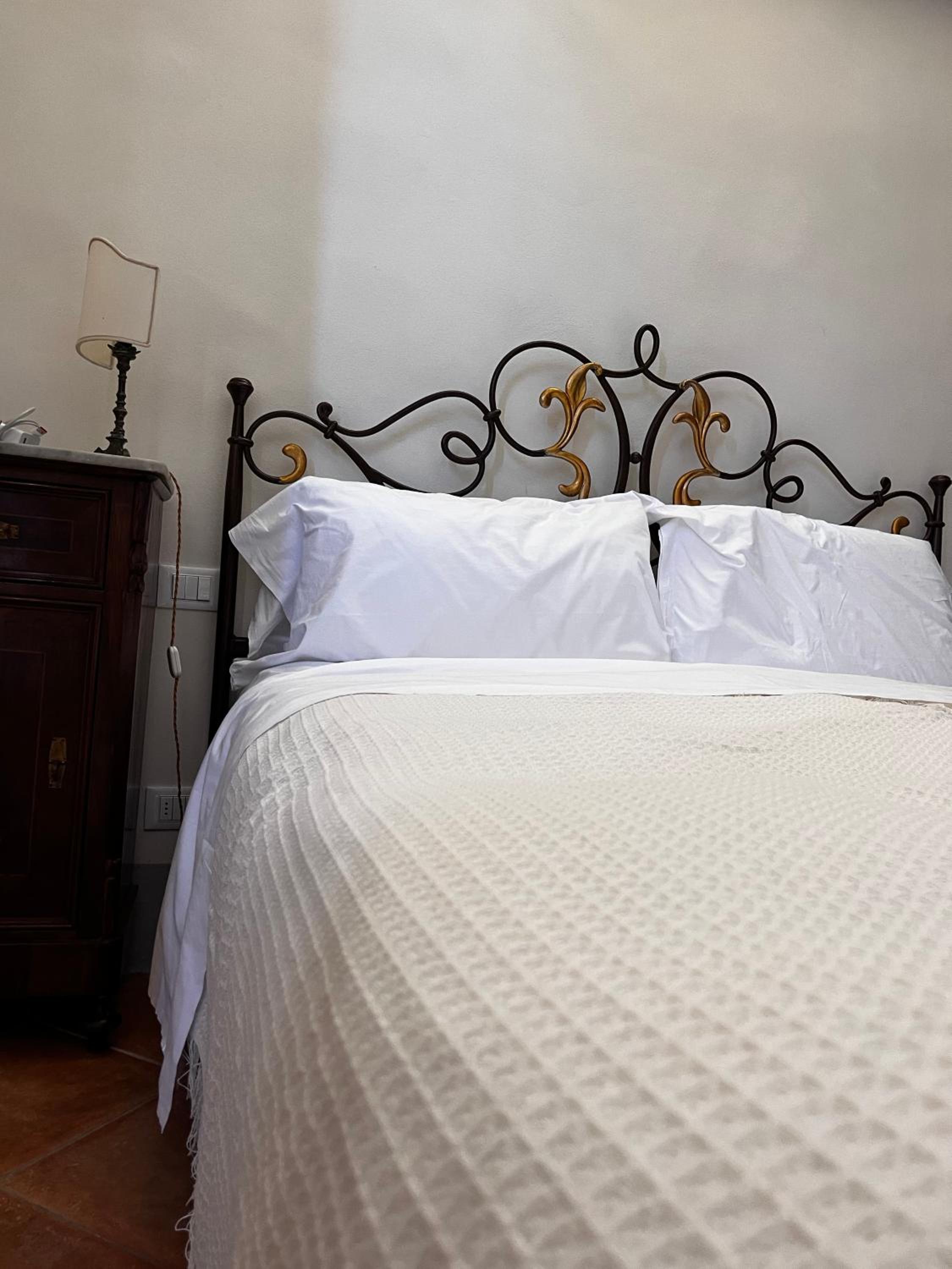 Large Double Room photo 2