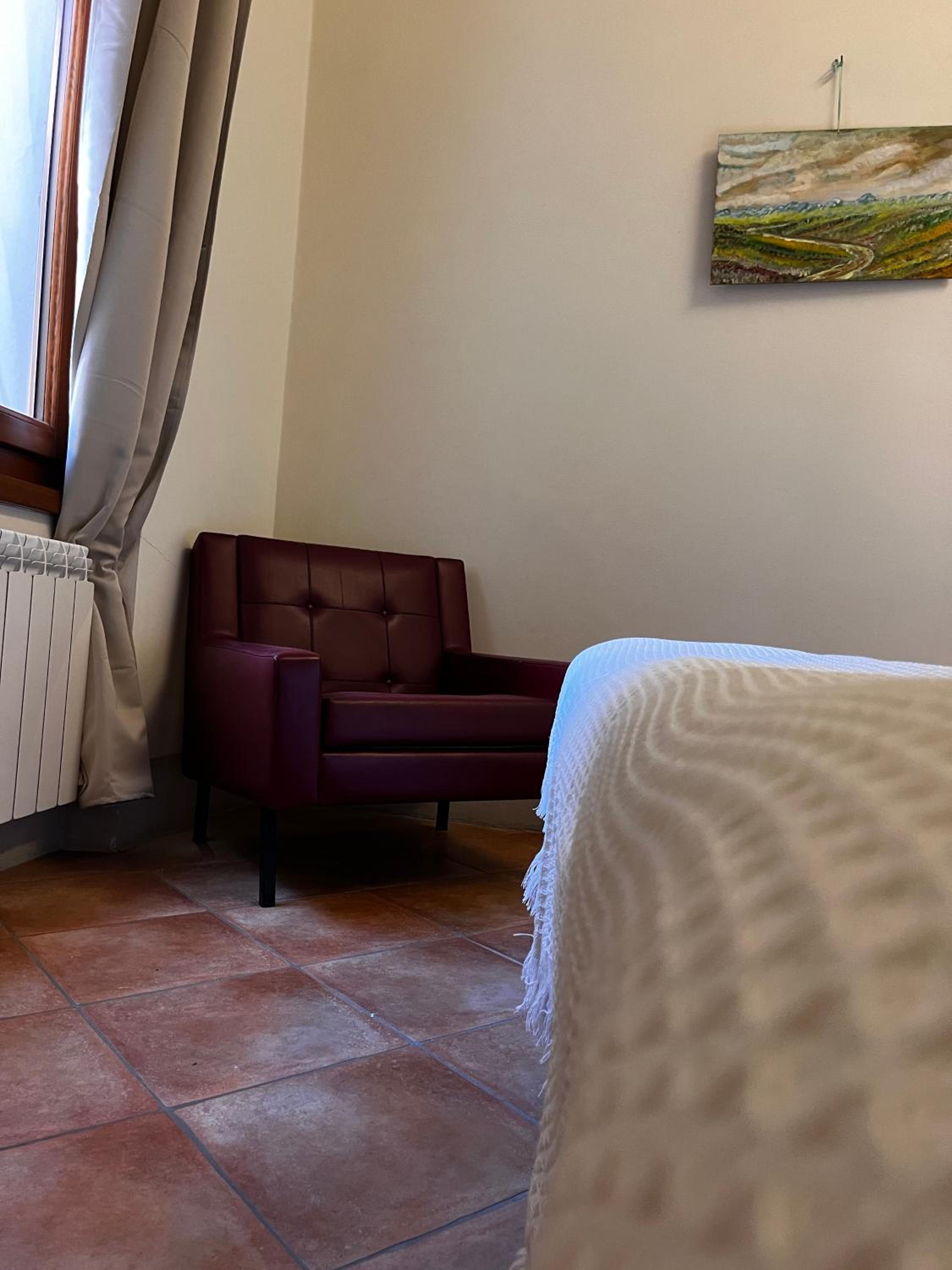 Large Double Room photo 1
