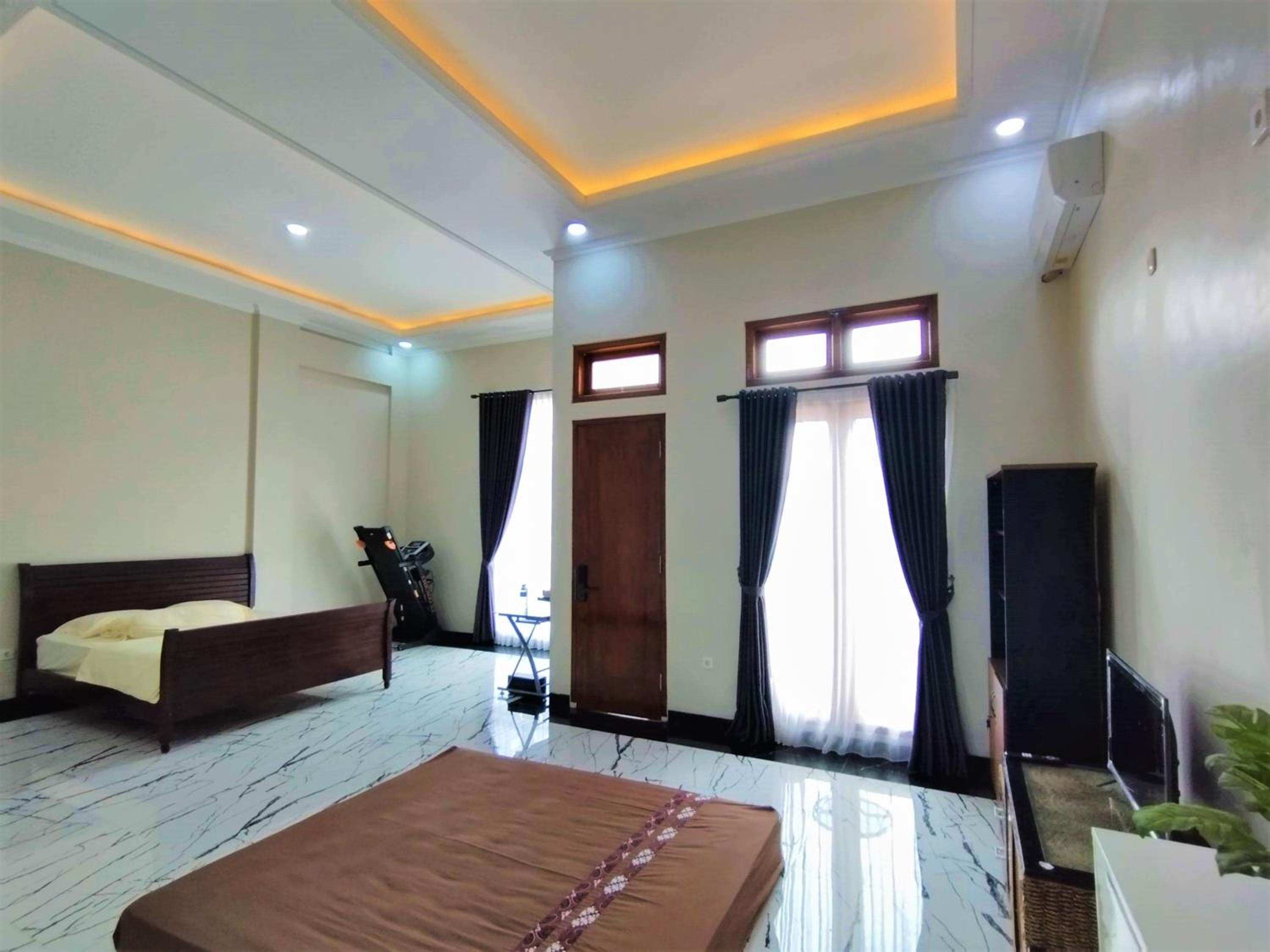 Deluxe Family Room photo 1