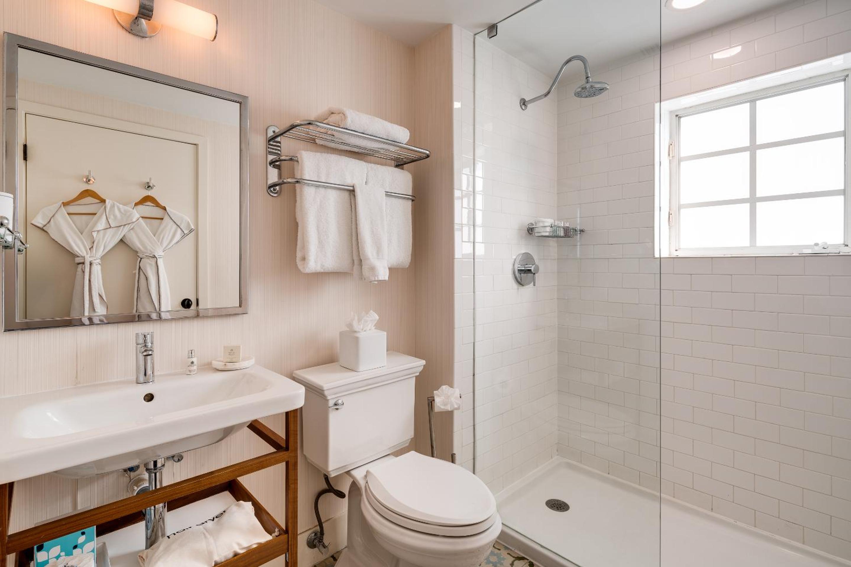 Grand One Bedroom King Suite with Balcony