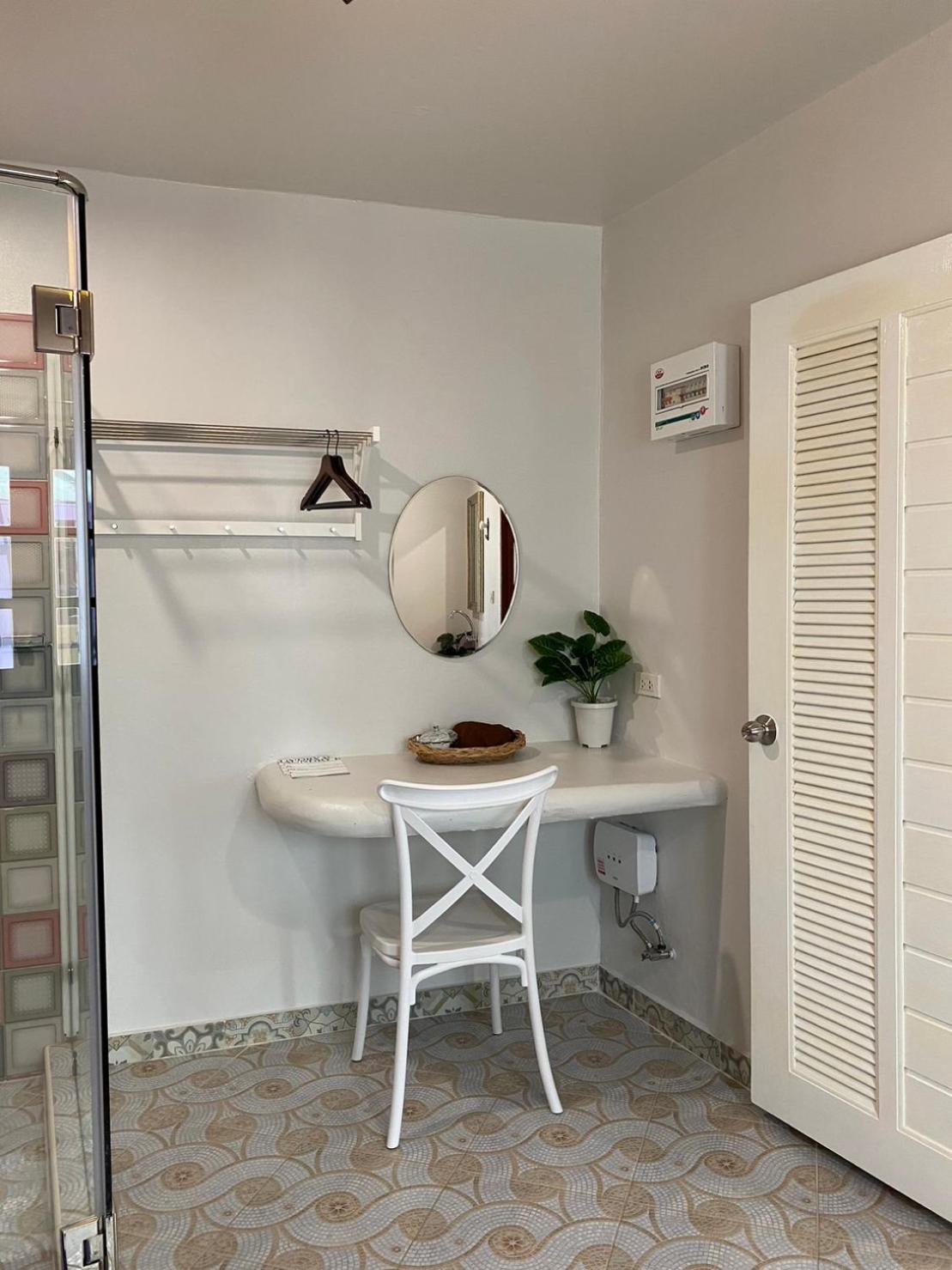 Standard Double or Twin Room photo 2