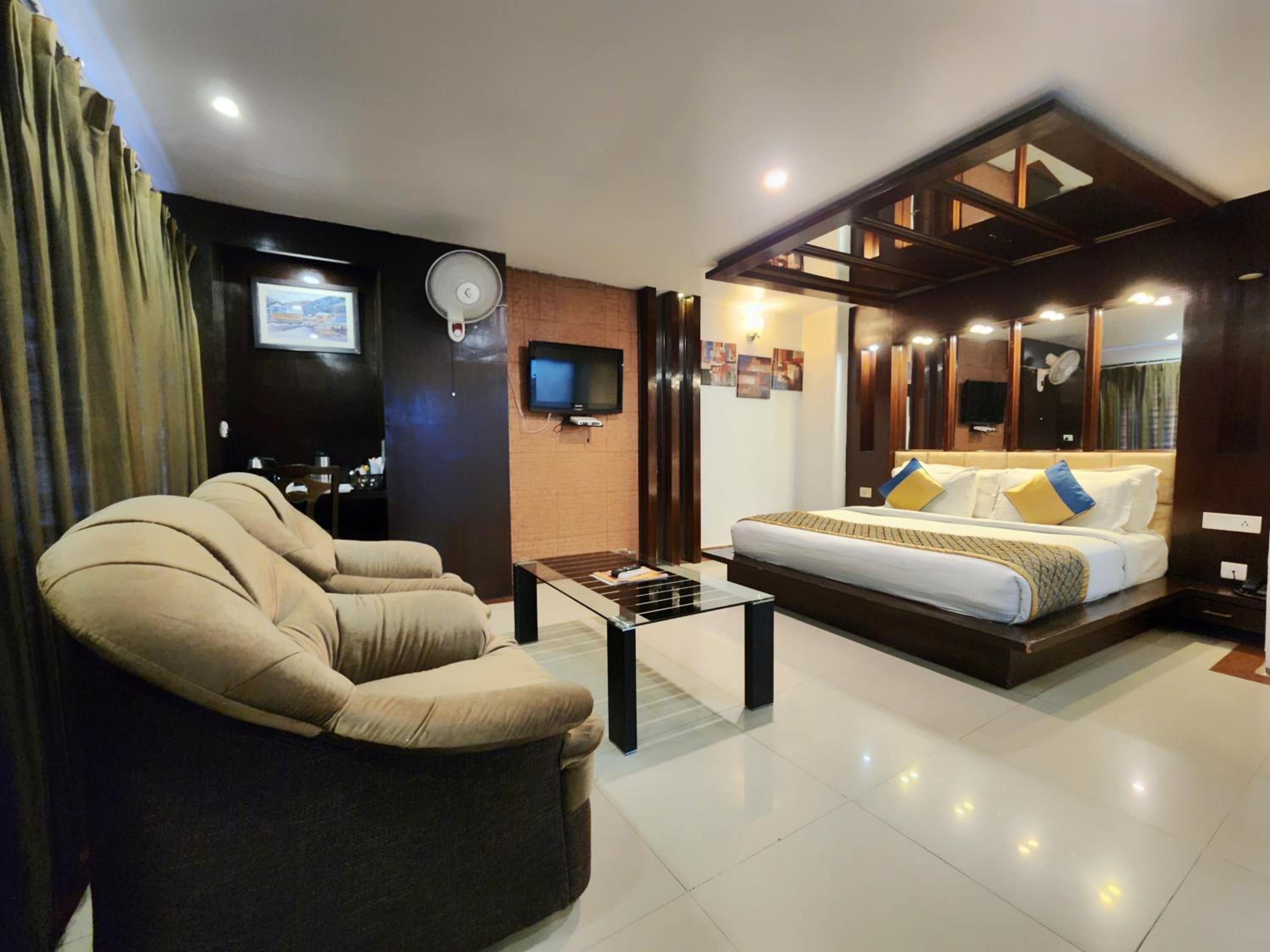 Honeymoon Suite photo 2