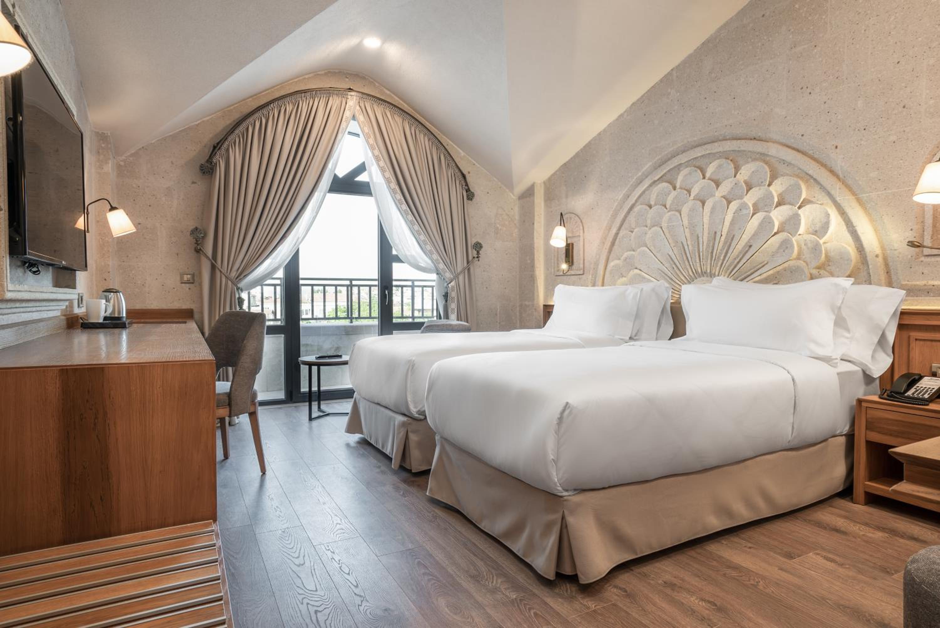 Deluxe Room with Balcony
