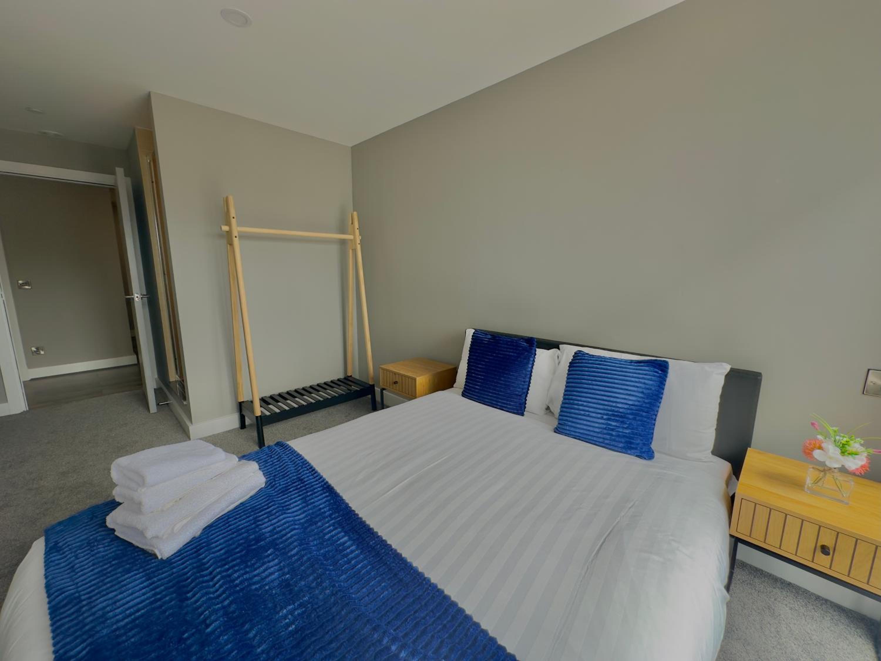 Two-Bedroom Apartment - Photo 8