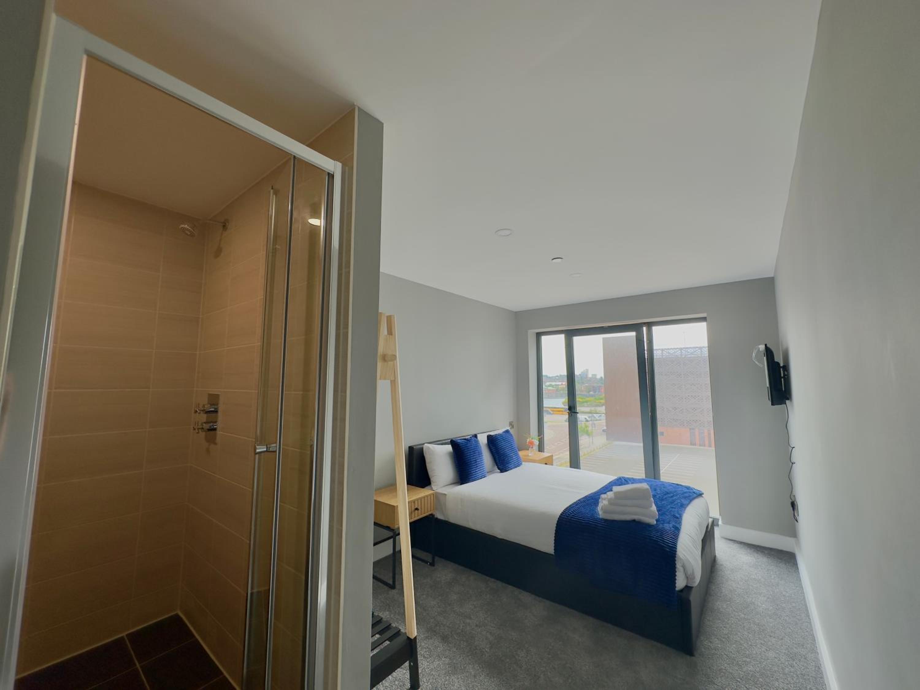 Two-Bedroom Apartment - Photo 2