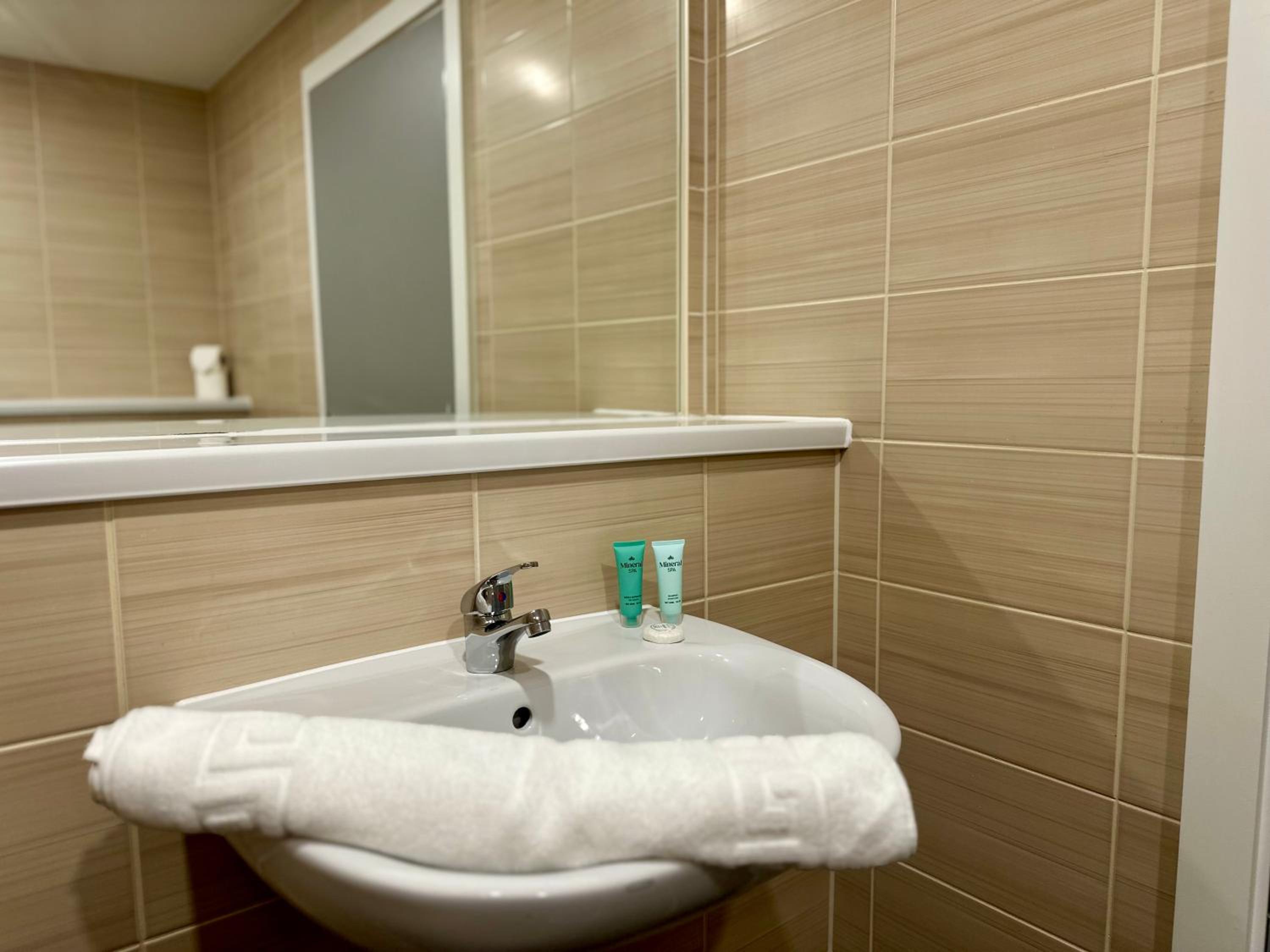 Two-Bedroom Apartment - Photo 15