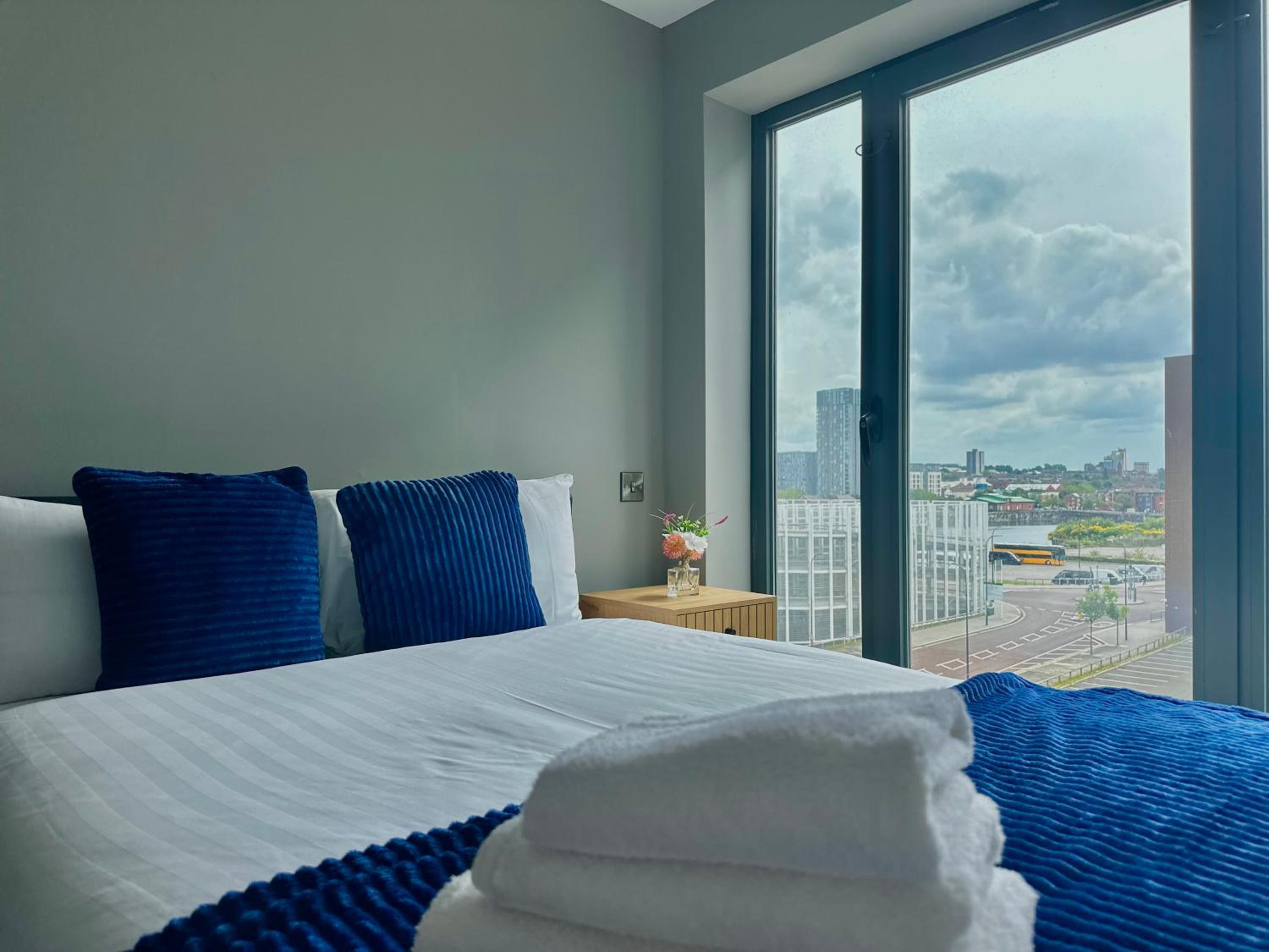 Two-Bedroom Apartment - Photo 9