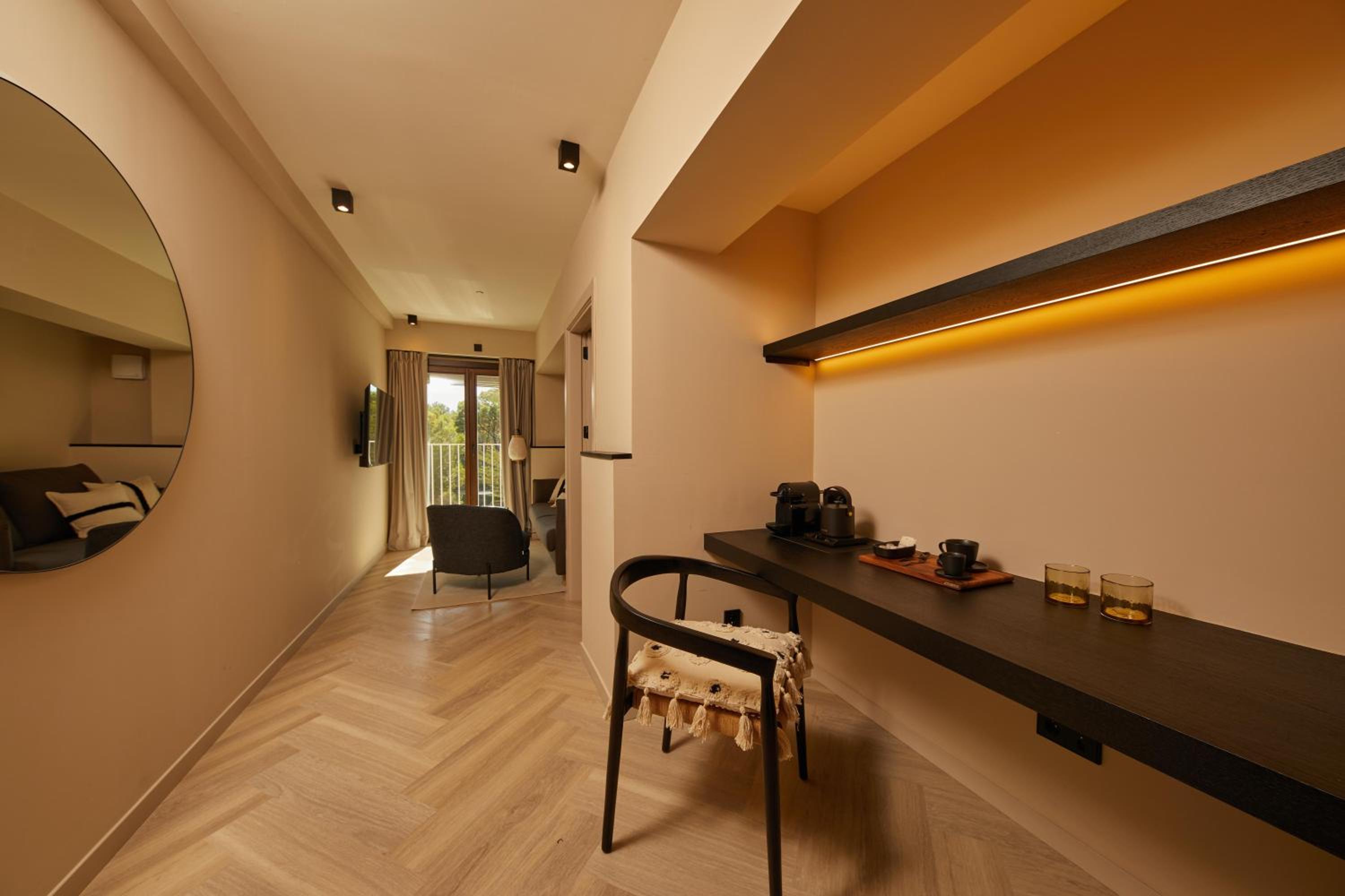 Junior Suite with Sea View thumbnail 5