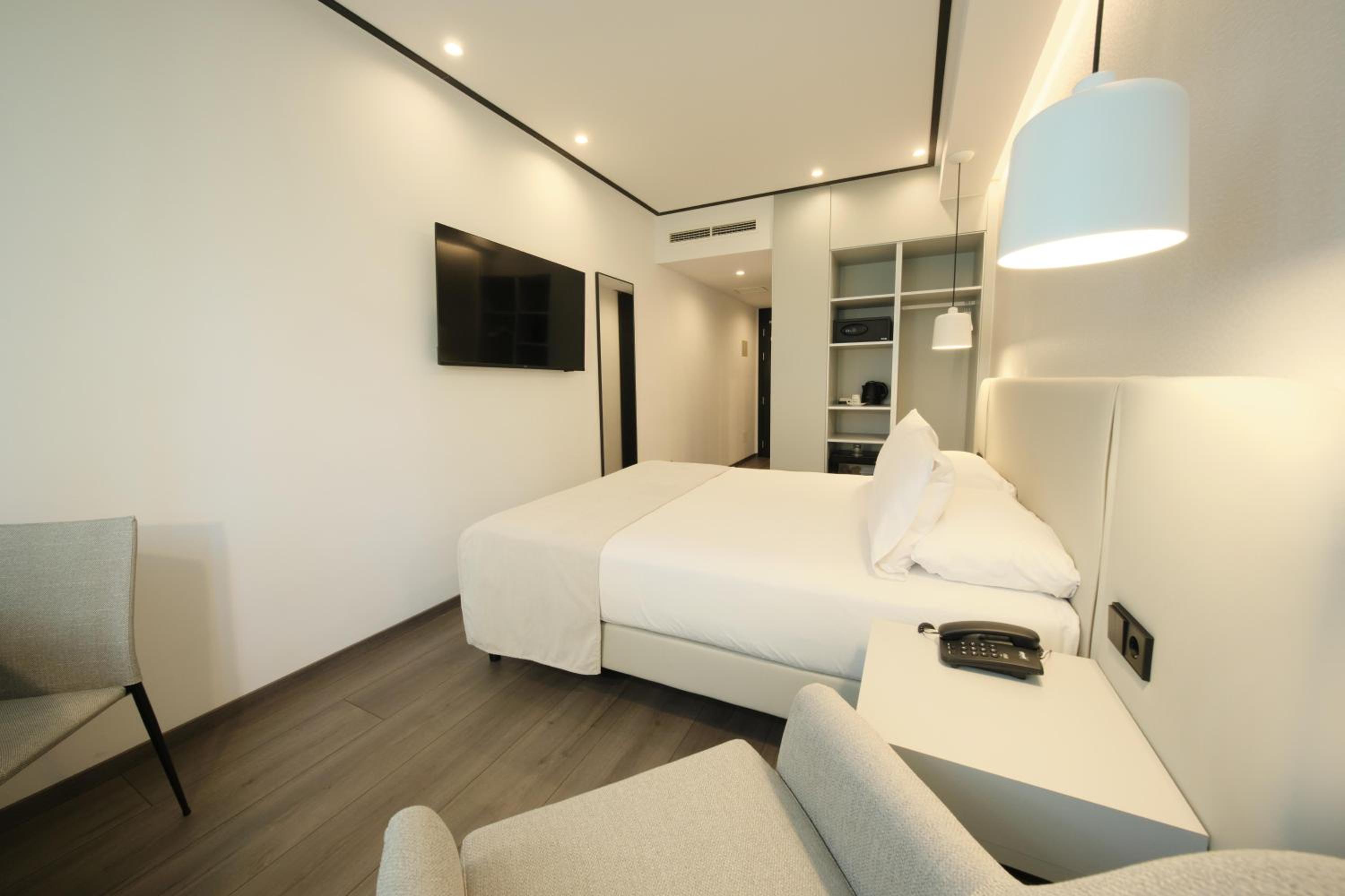 Single Room - Photo 5