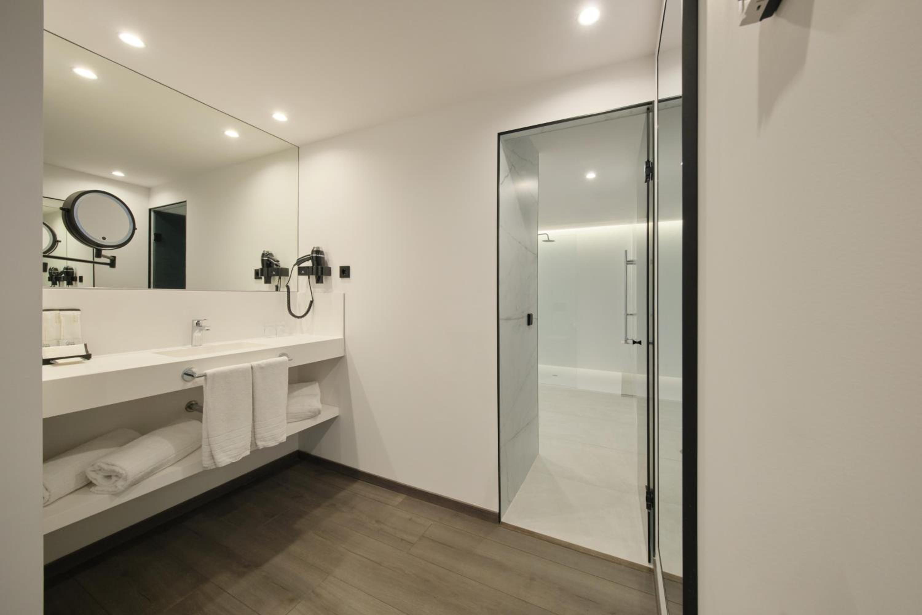Family Room - Photo 9