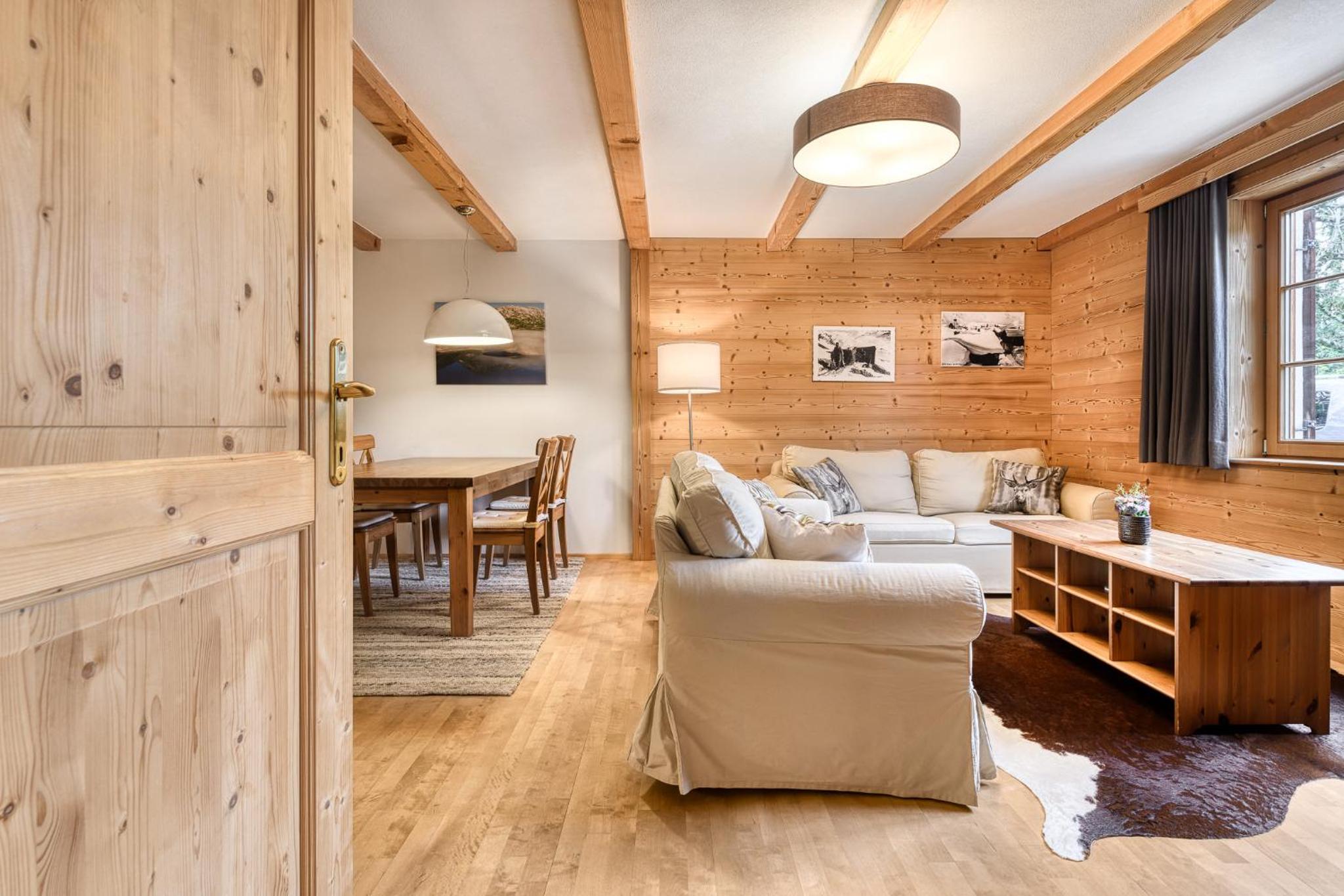 Two-Bedroom Apartment with Mountain View photo 3
