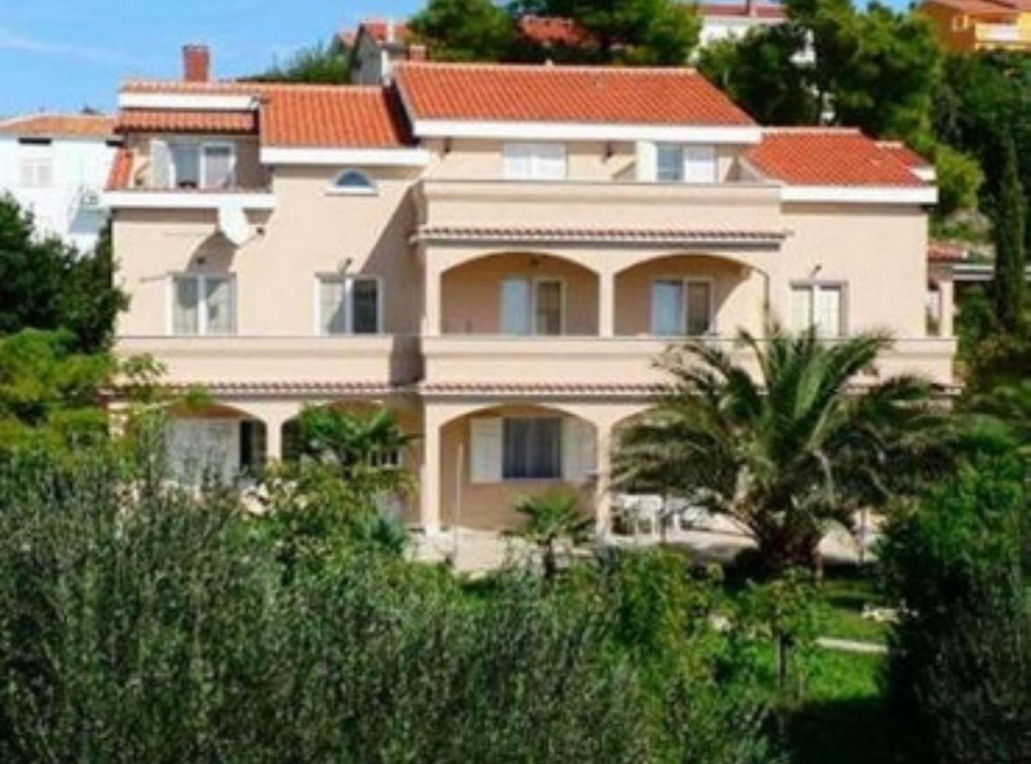 Two bedroom apartment with Balcony photo 2