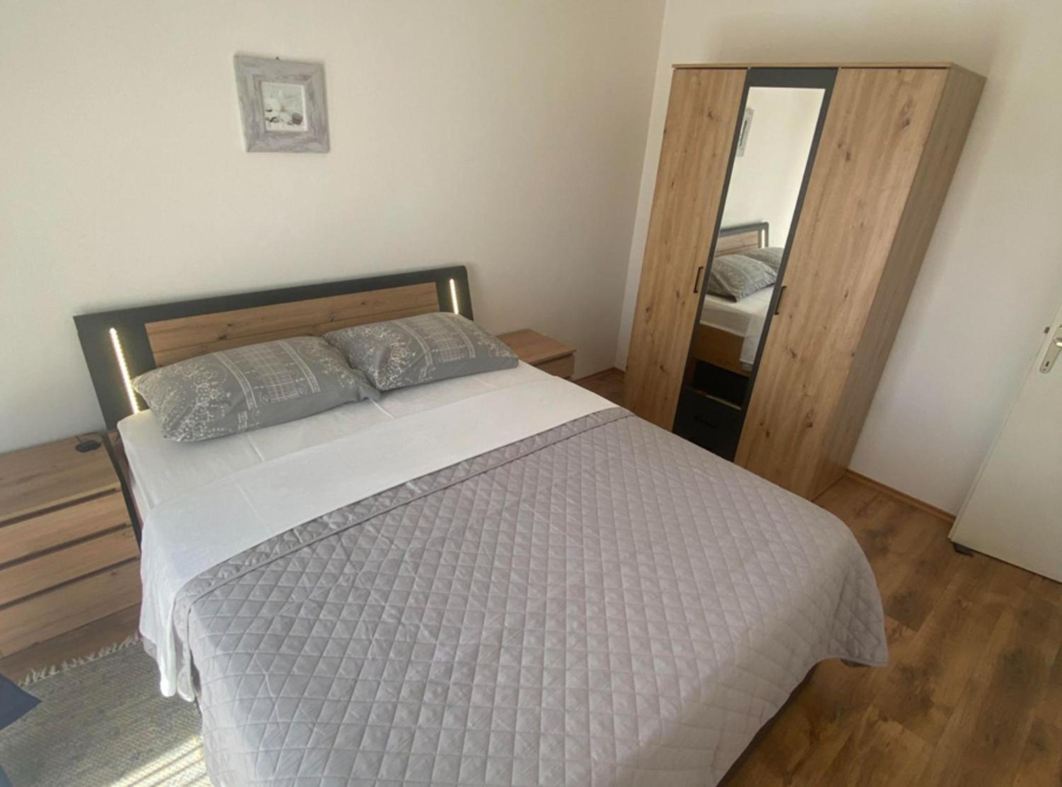 One Bedroom Apartment with Balcony photo 1
