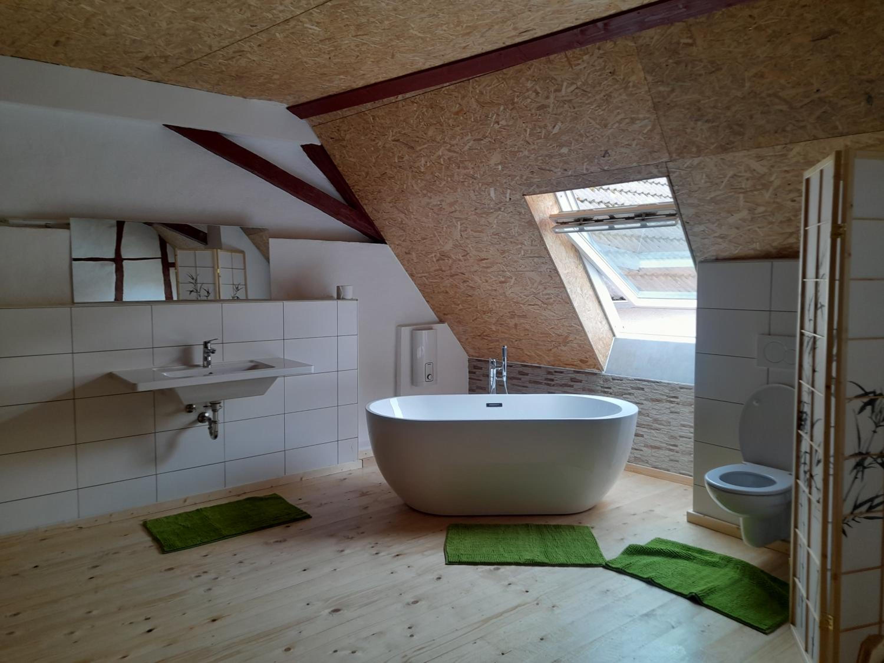 Apartment - Split Level - Photo 8