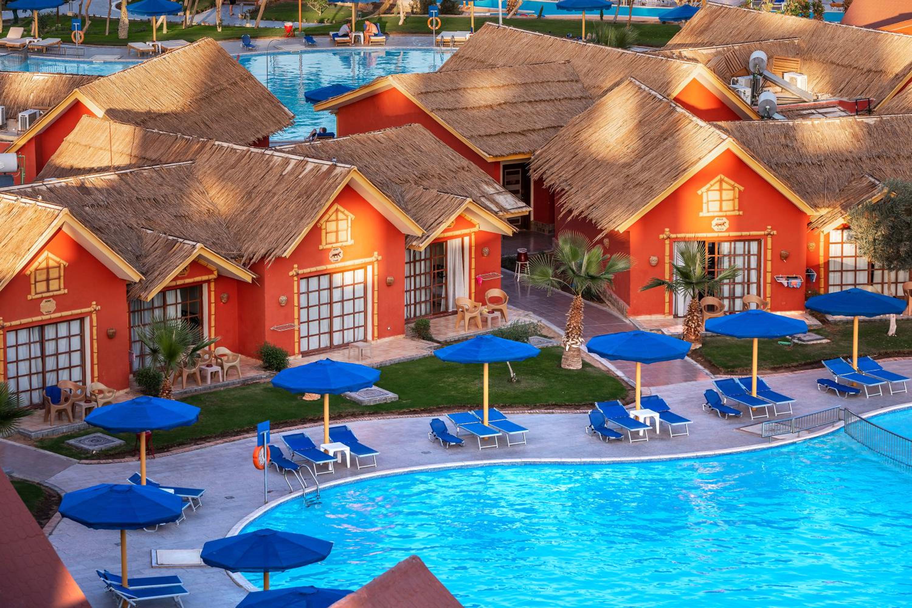 Swim Up Bungalow with Pool View