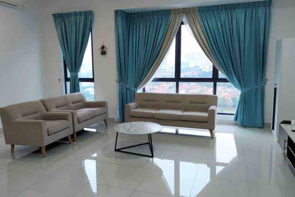 Three-Bedroom Apartment photo 1
