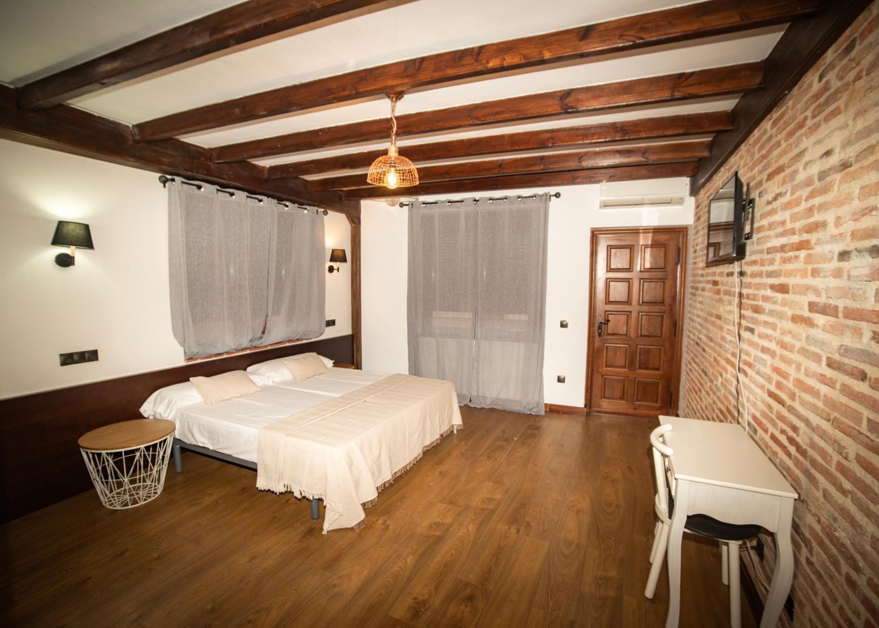 Habitación Doble con Baño Privado
