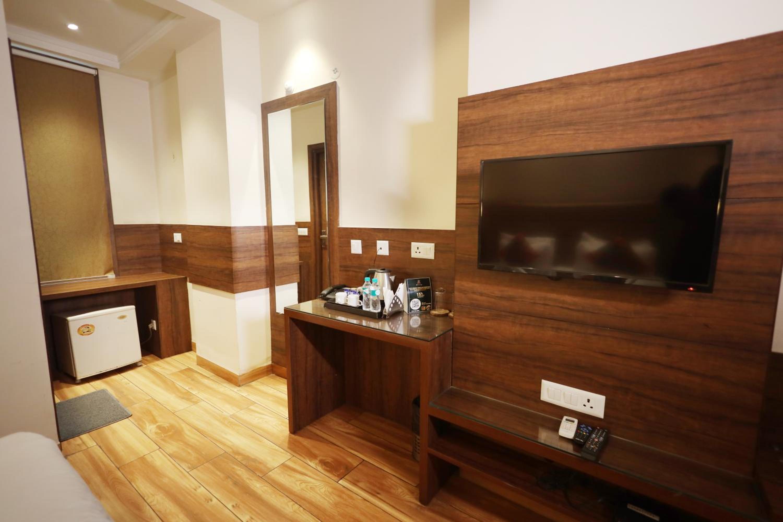 Deluxe Room - Photo 4