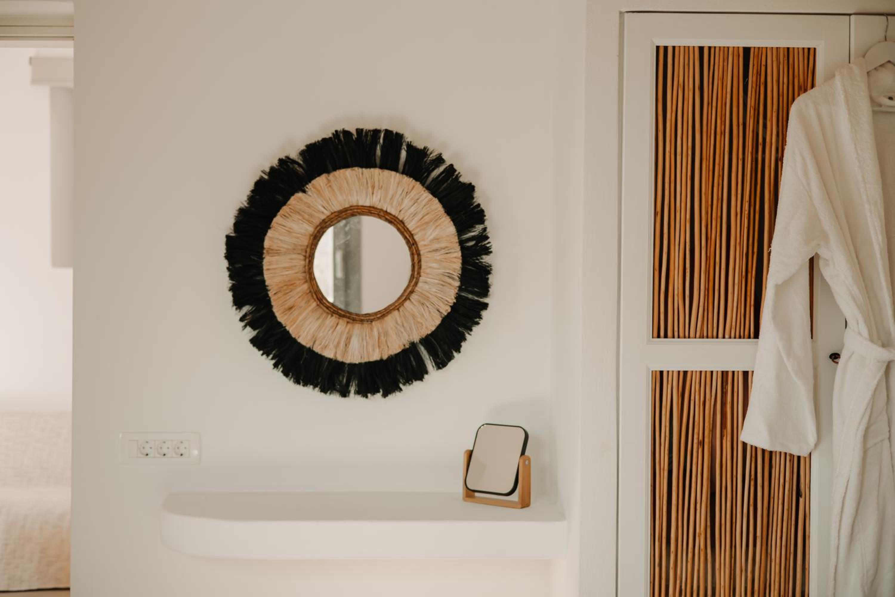 Deluxe Suite with Spa Bath photo 3