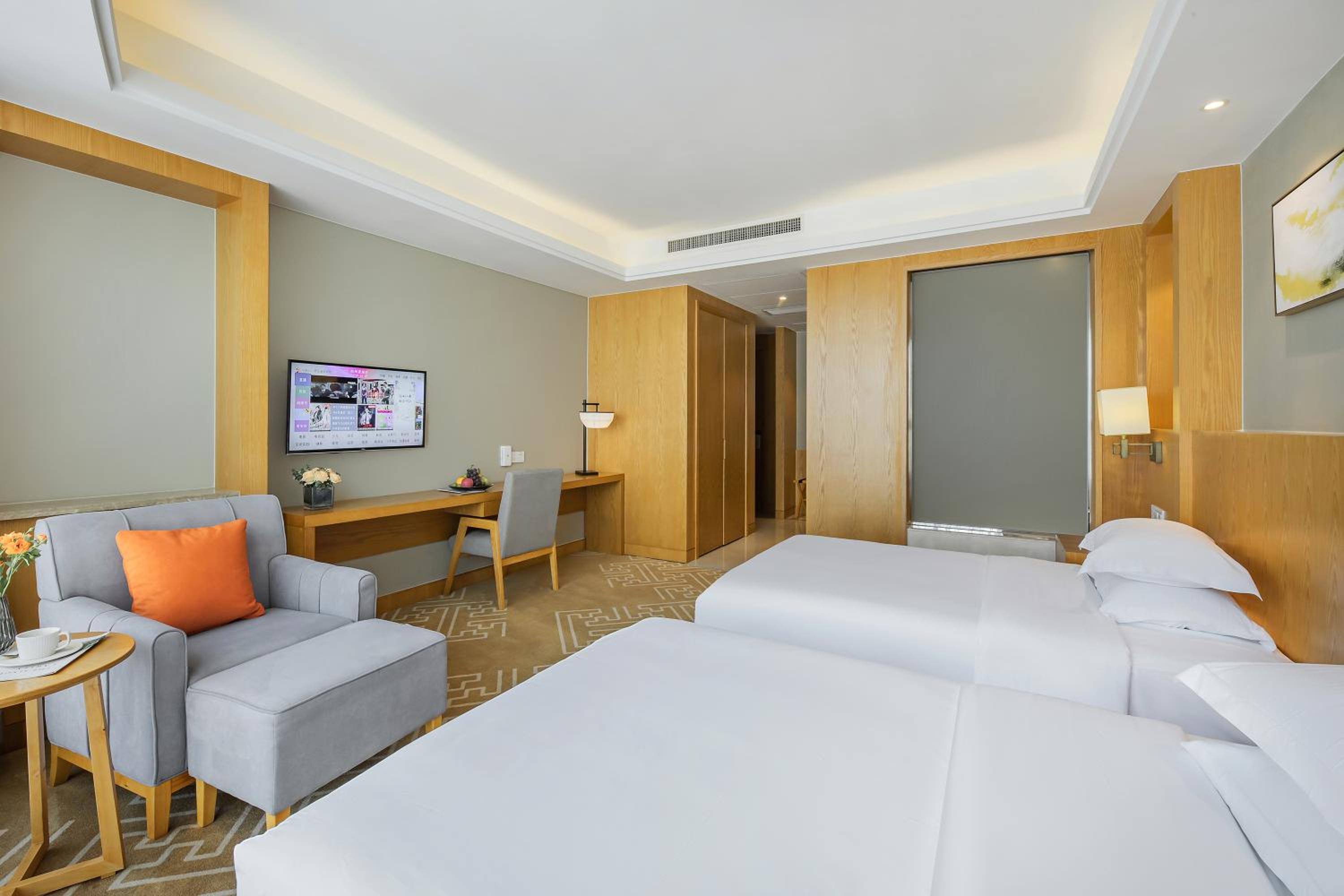 Superior Double, Guest room, 2 Double, Partial City View photo 1