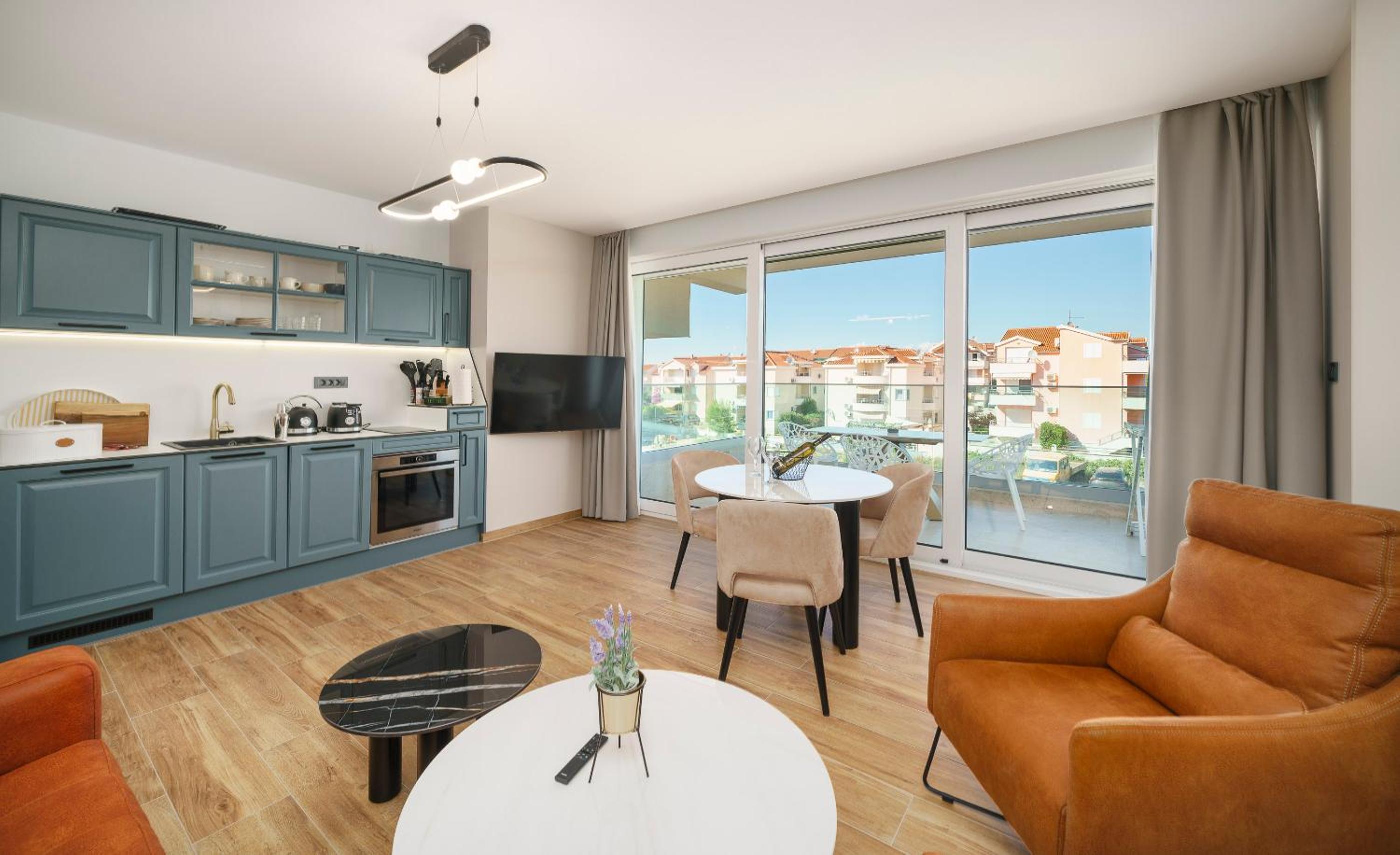 One-Bedroom Apartment with Balcony photo 1