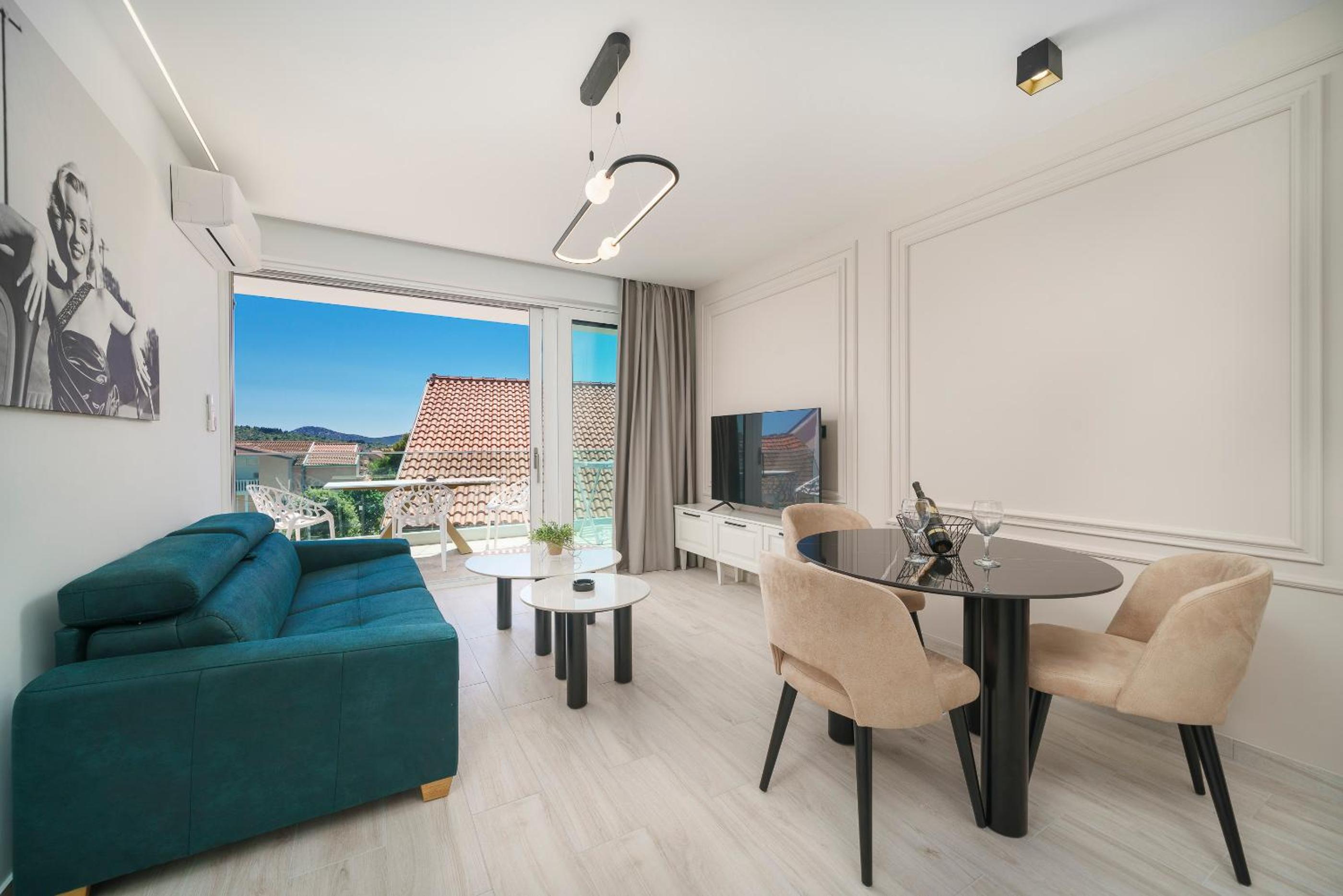 One-Bedroom Apartment - Sea Side photo 1