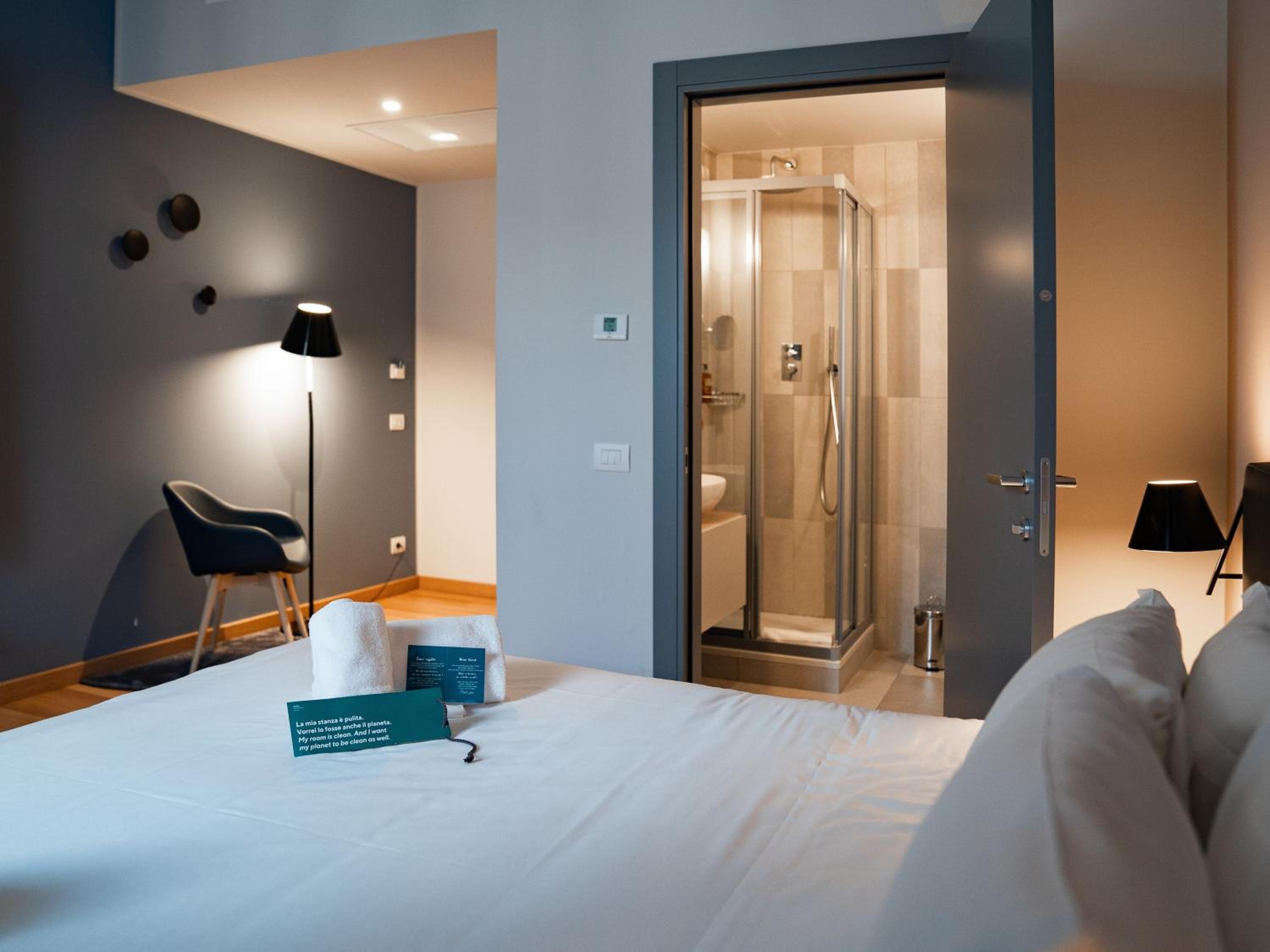 Wizard - King Size Bed - FREE MINIBAR
