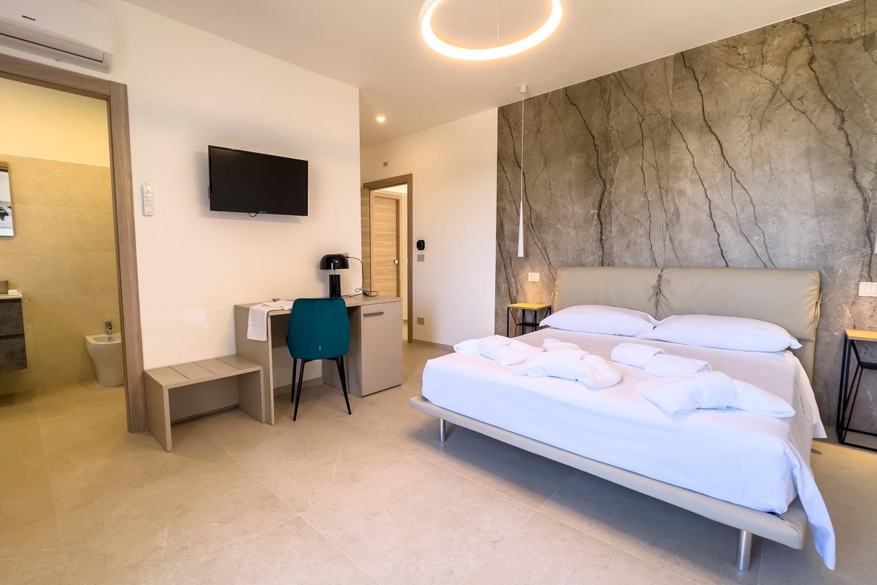 Deluxe Double Room with Sea View