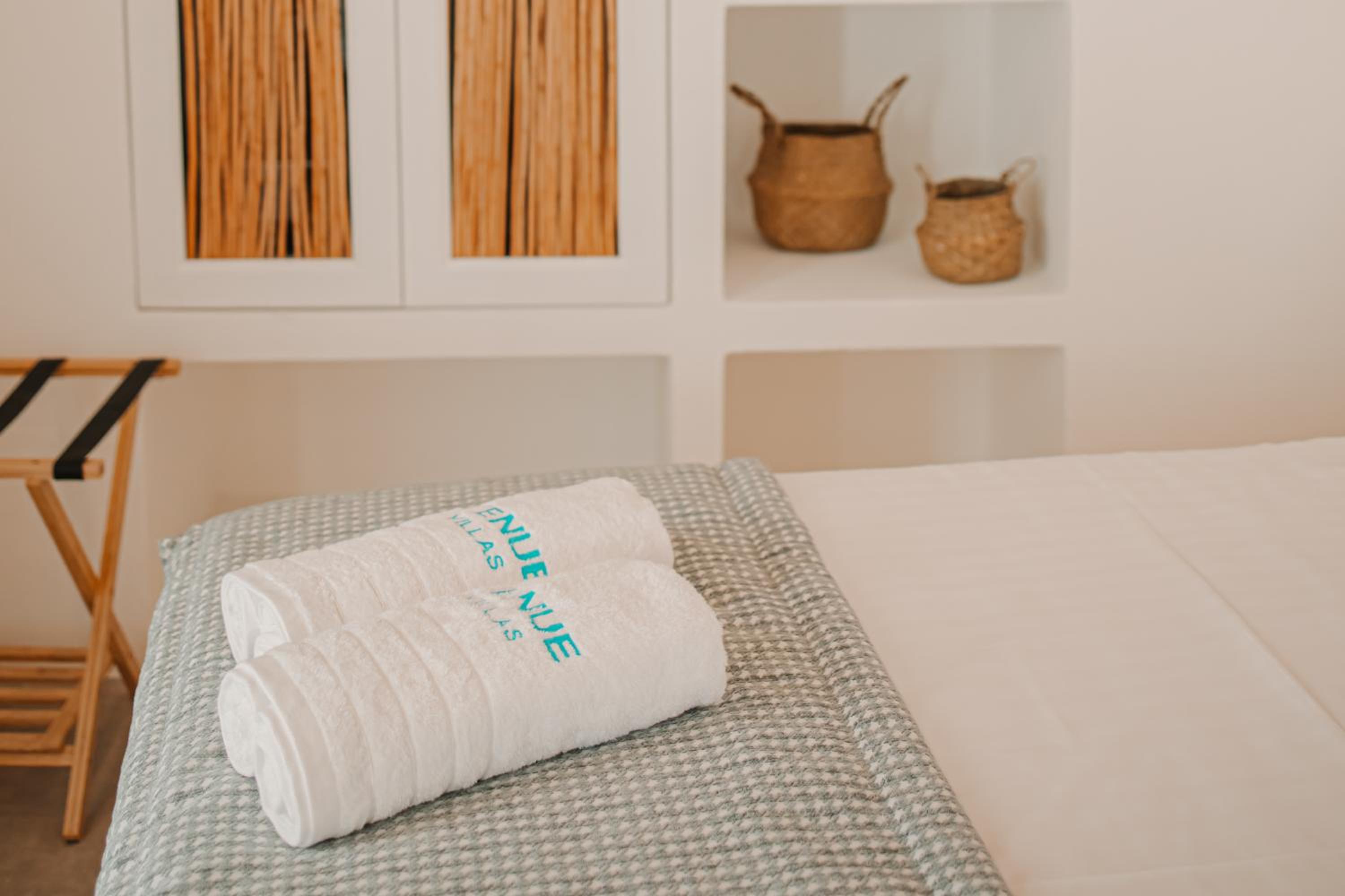 Deluxe Suite with Spa Bath