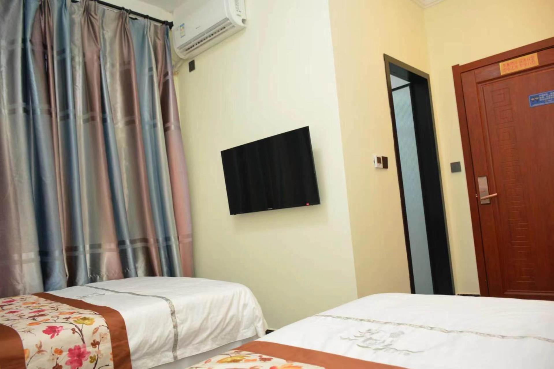 Standard Twin Room photo 1
