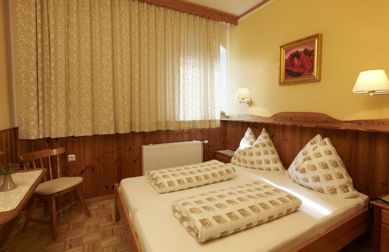 Standard Double or Twin Room photo 3