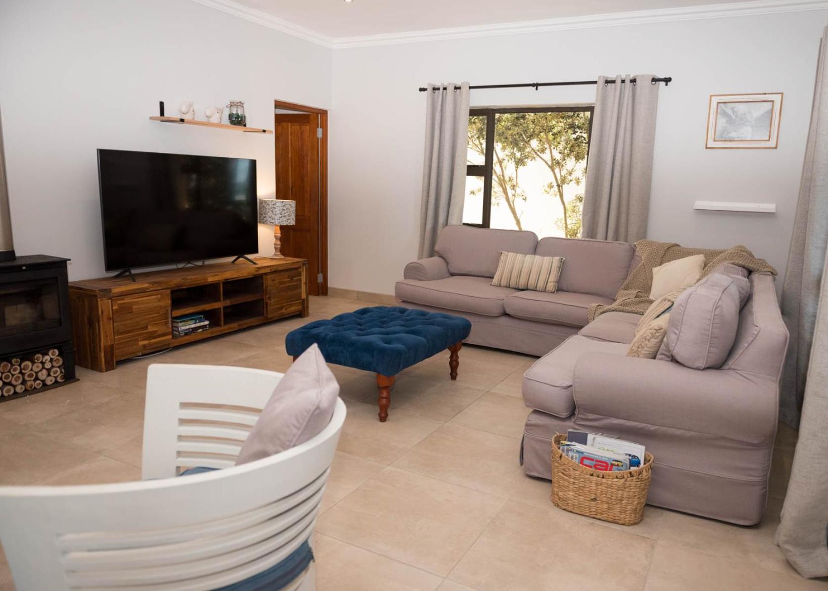 Four-Bedroom House photo 2