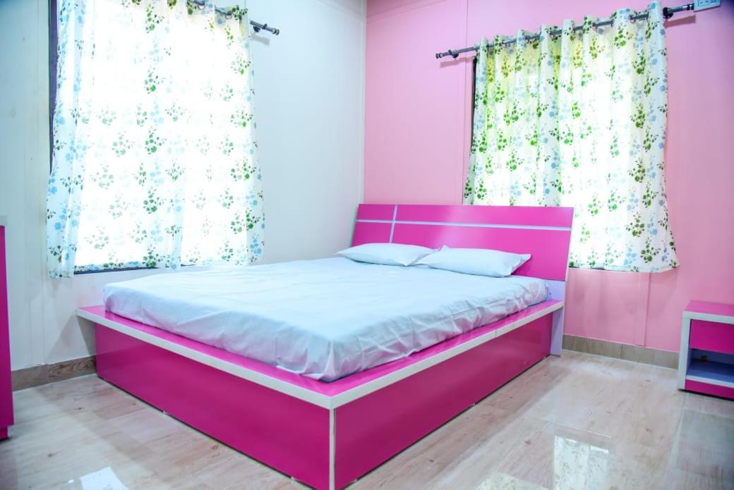 Three-Bedroom Villa photo 2