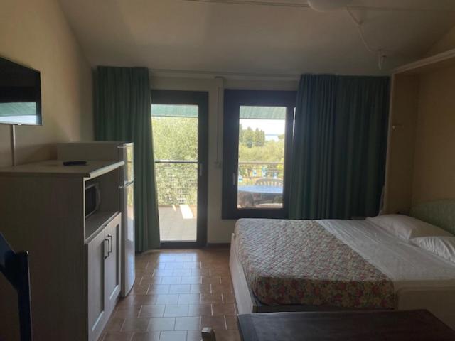 Superior Double or Twin Room with Terrace - Photo 1