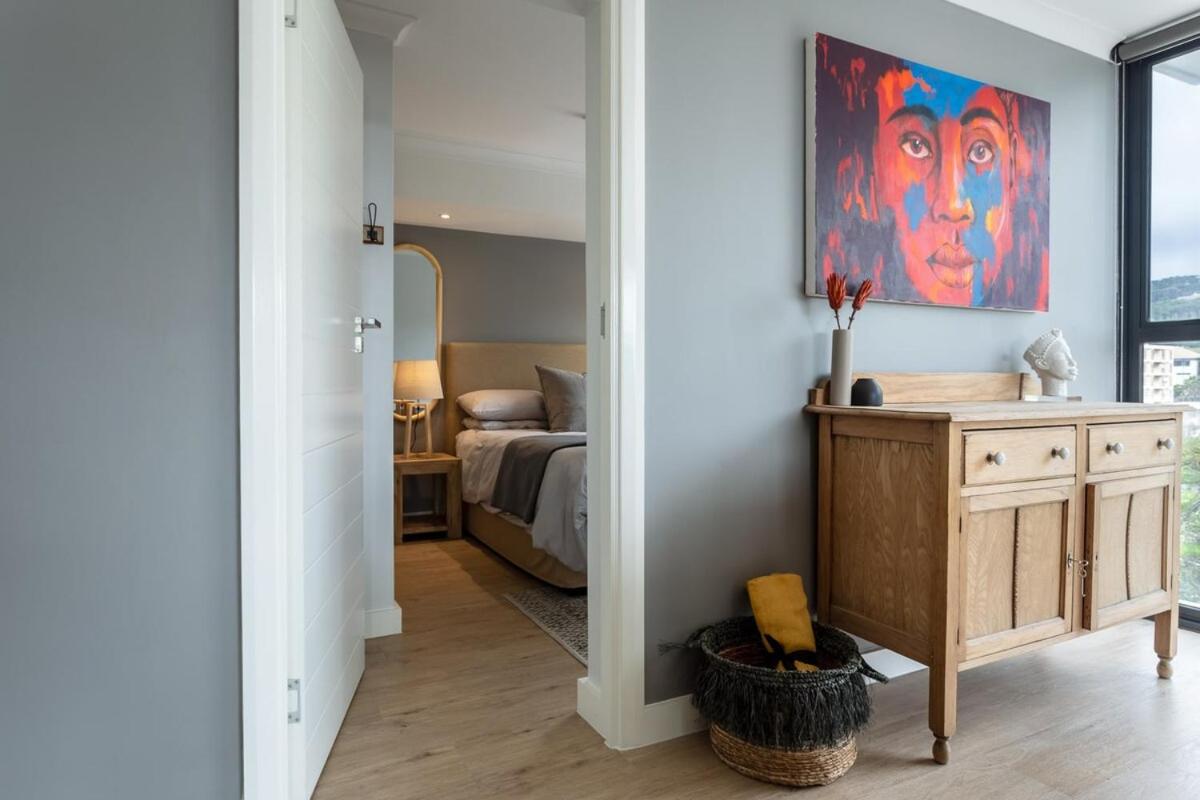 Two-Bedroom Apartment - Photo 3