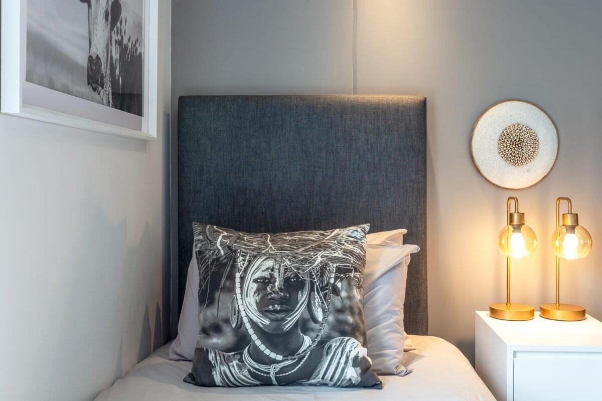 Two-Bedroom Apartment - Photo 39