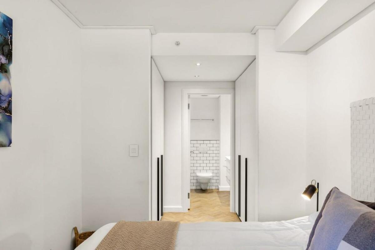 Two-Bedroom Apartment - Photo 7