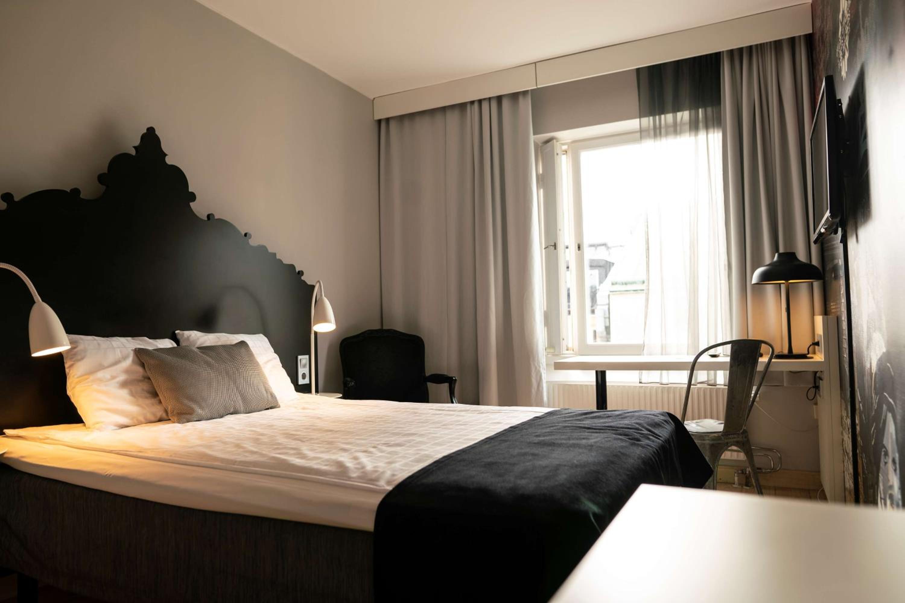 Standard Queen Room - Photo 1