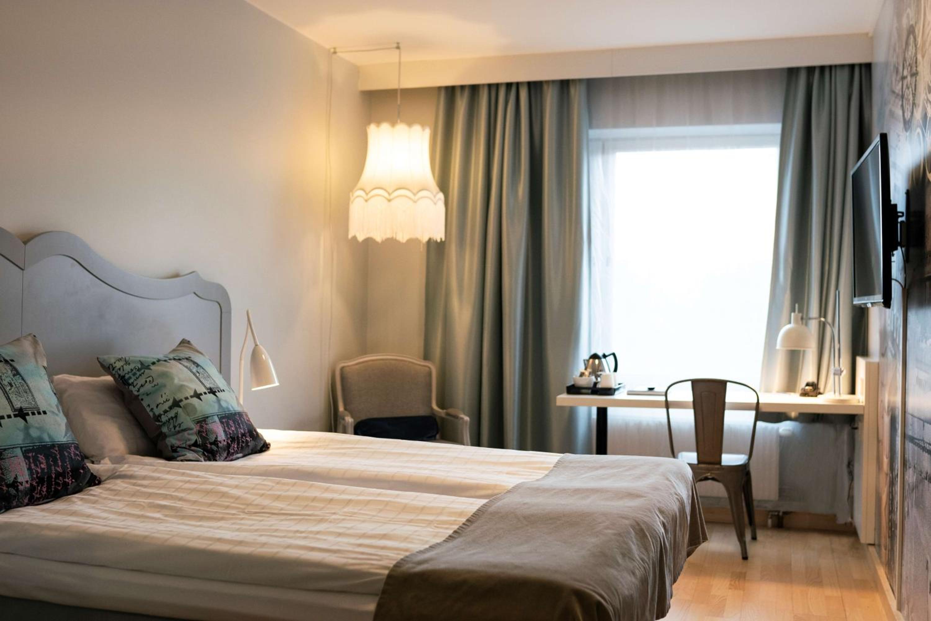 Superior King Room - Photo 1