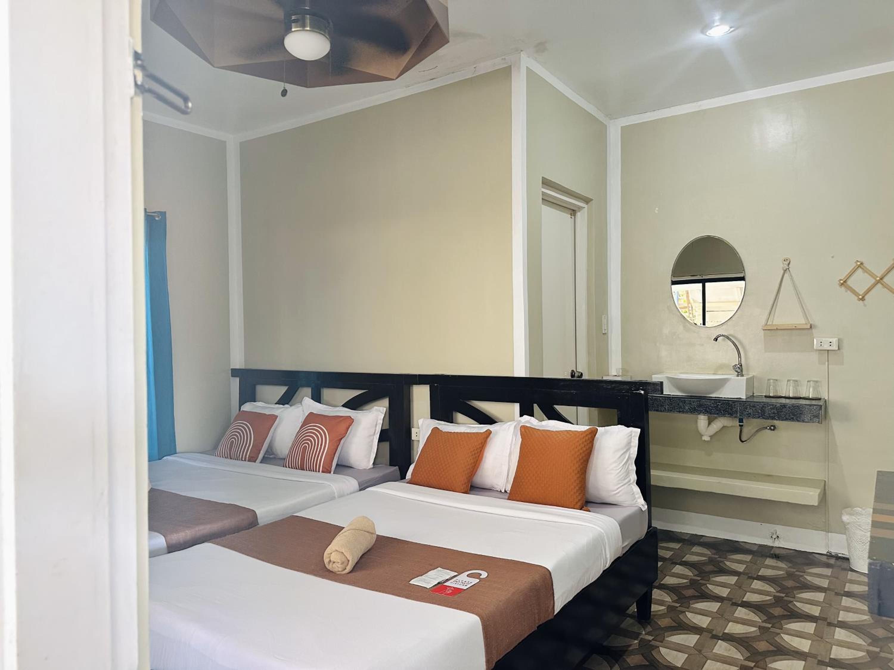 Large Double or Twin Room photo 2